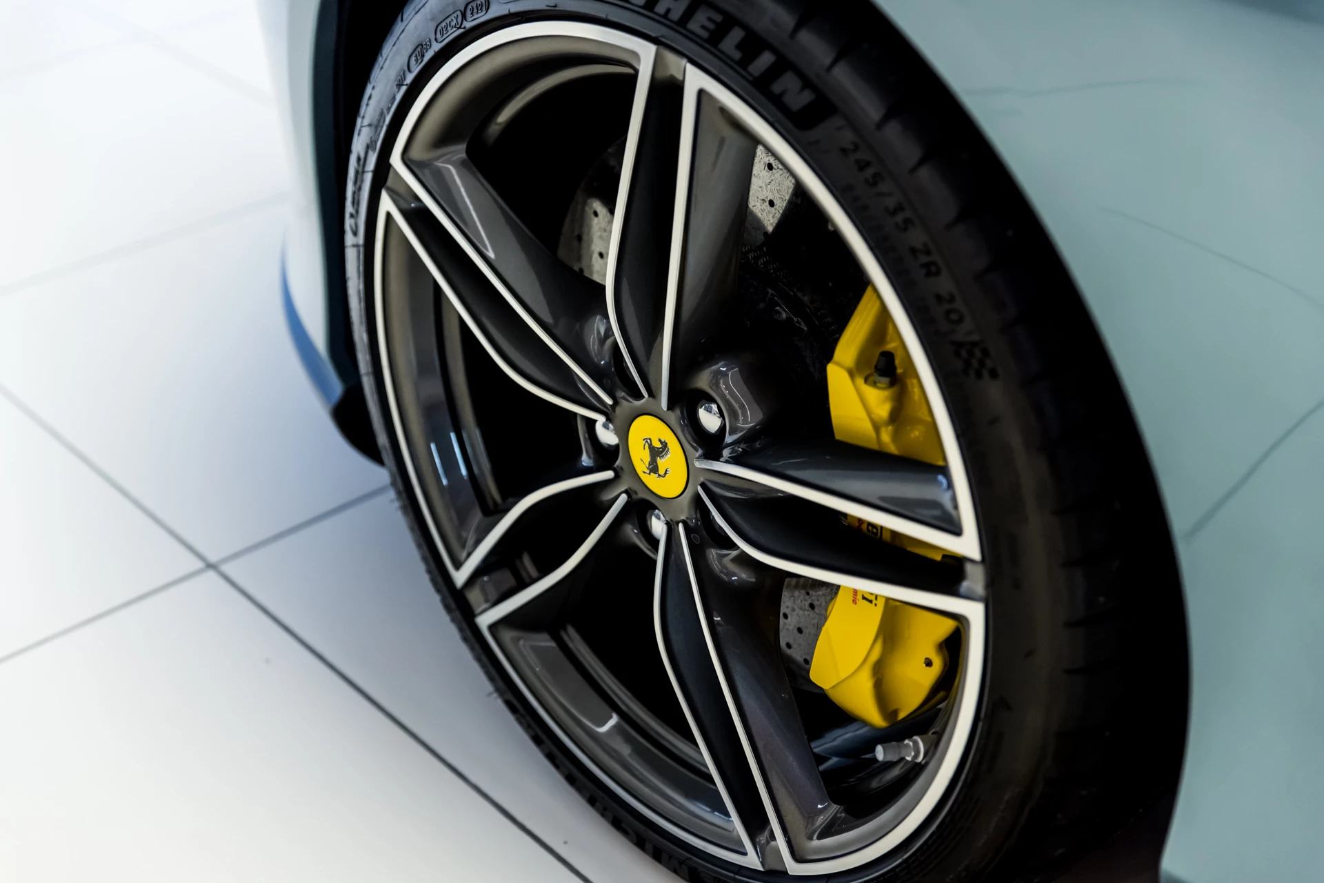 Hoofdafbeelding Ferrari Roma