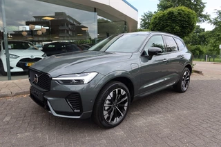Volvo XC60 2.0 T6 Plug-in hybrid AWD 350PK Ultra Dark + Trehaak -NIEUW- 2025! Facelift