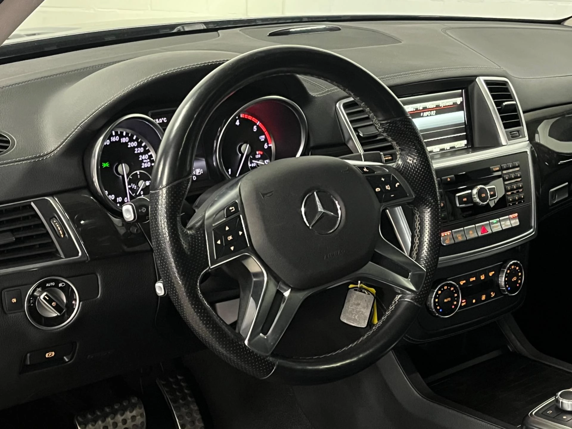 Hoofdafbeelding Mercedes-Benz M-Klasse