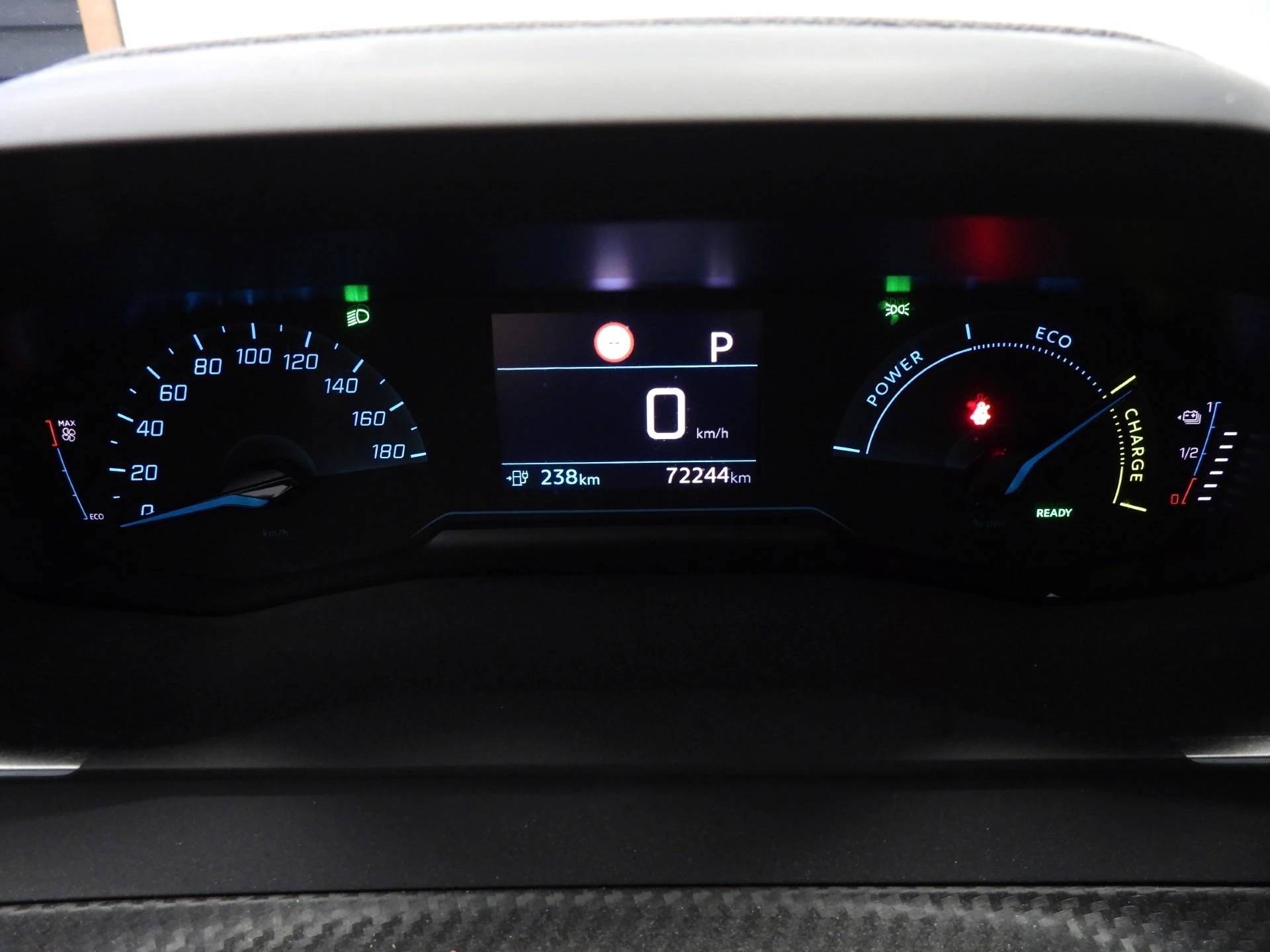 Hoofdafbeelding Peugeot e-208