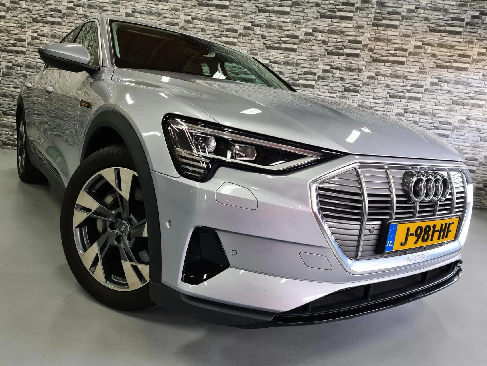 Hoofdafbeelding Audi e-tron
