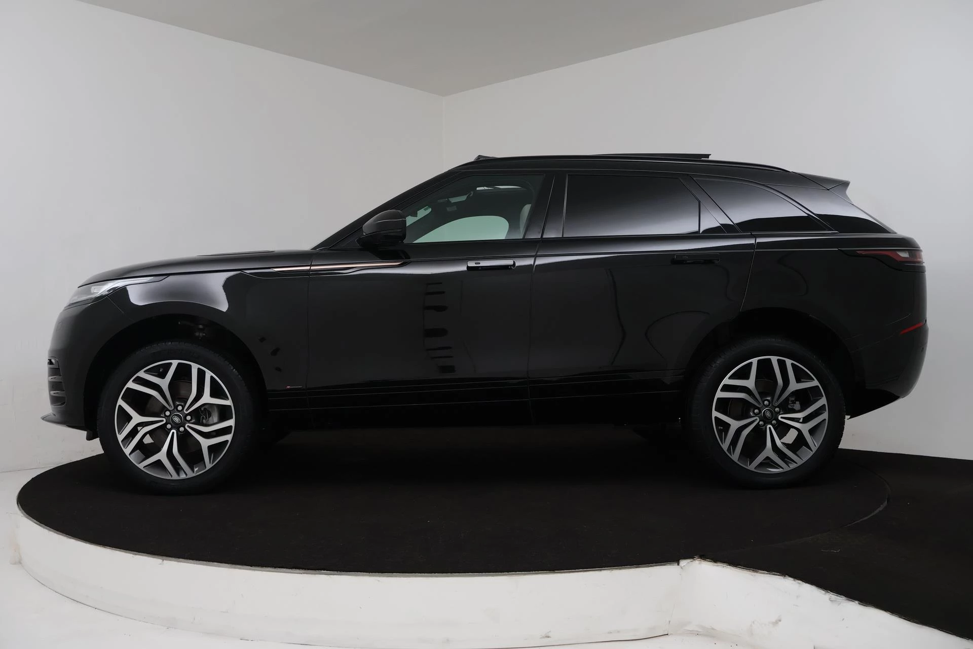 Hoofdafbeelding Land Rover Range Rover Velar