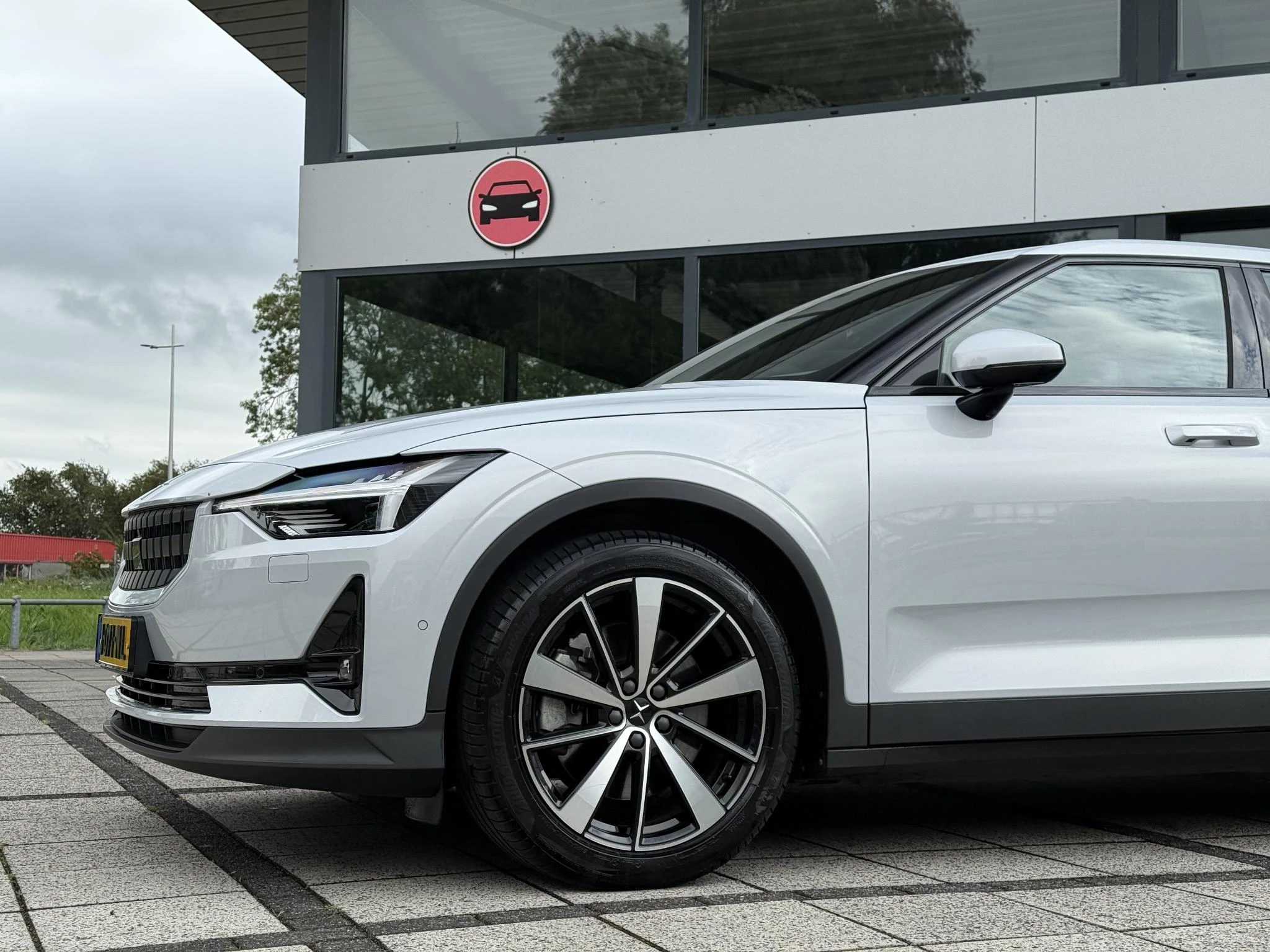 Hoofdafbeelding Polestar 2