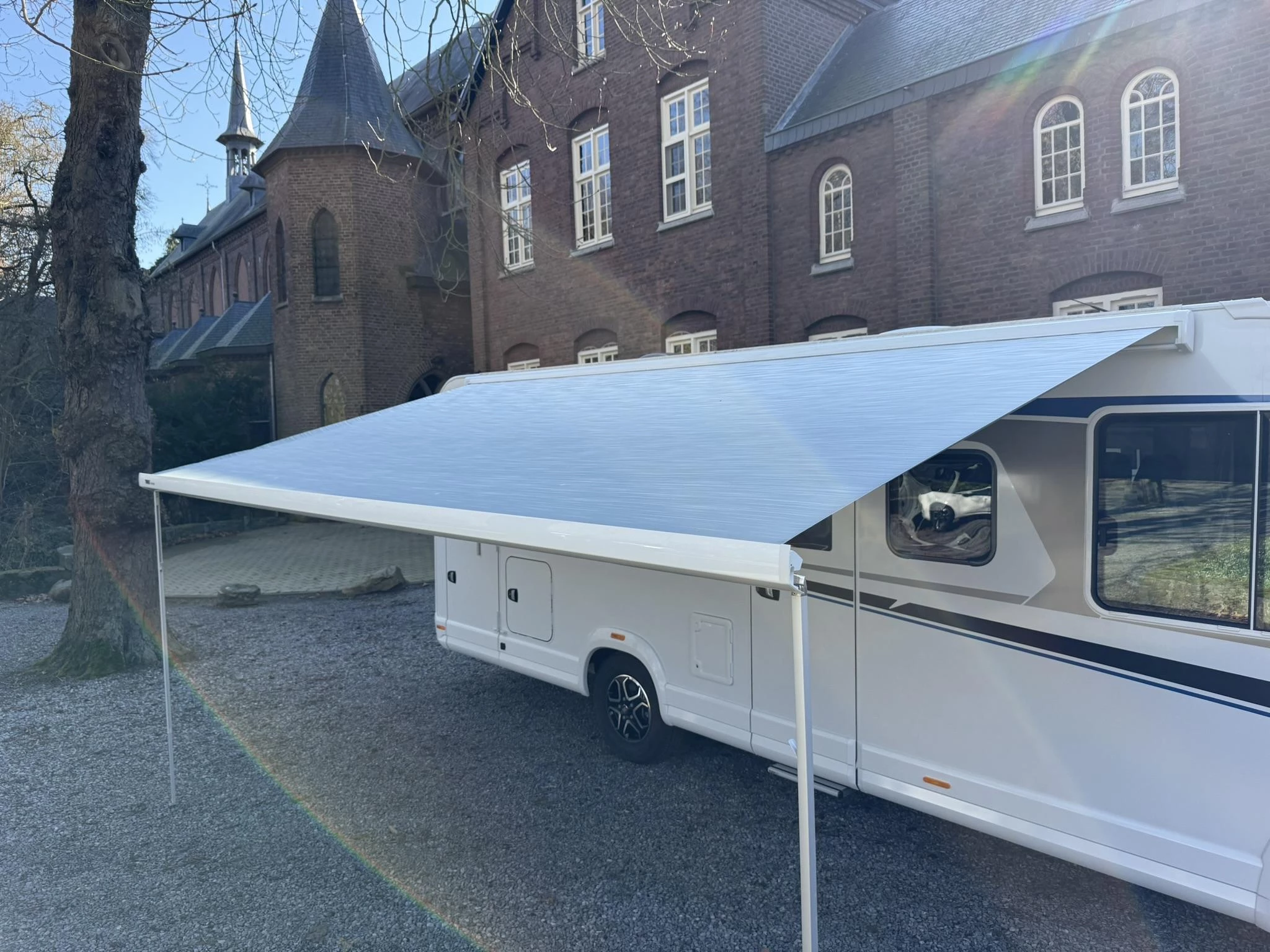 Hoofdafbeelding Knaus R12 700 MEG Live 3300Km. Nieuwstaat, zeer compleet