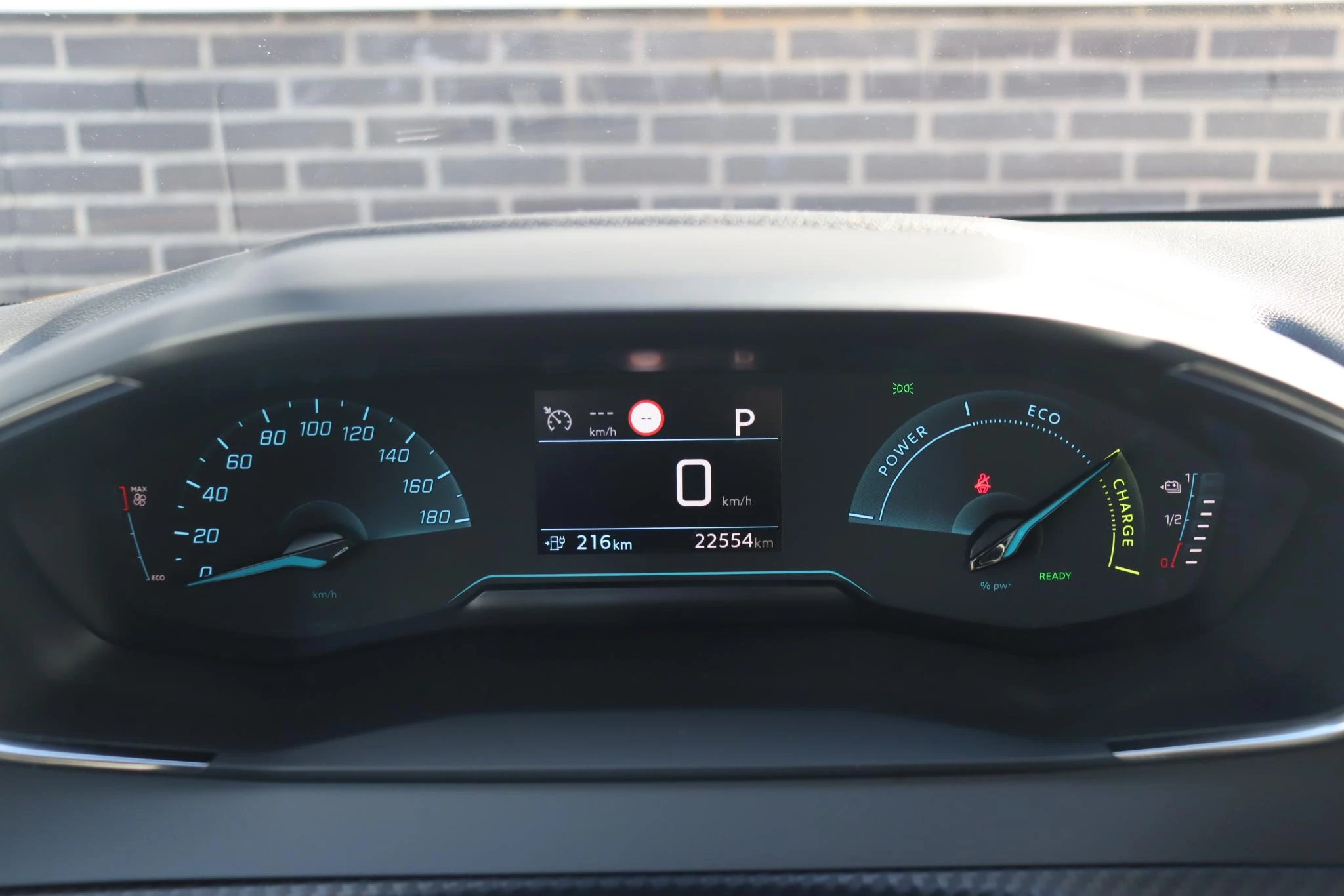 Hoofdafbeelding Peugeot e-208
