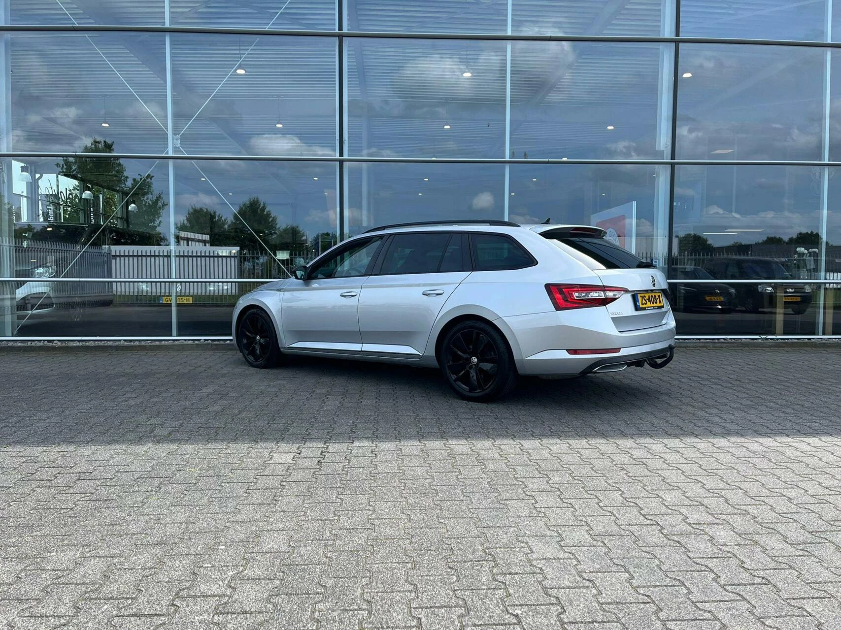Hoofdafbeelding Škoda Superb