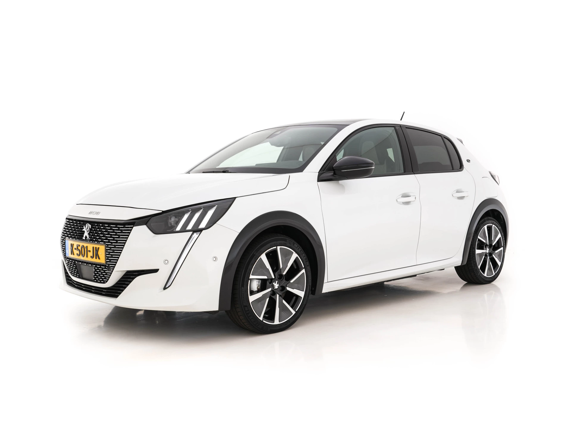 Hoofdafbeelding Peugeot e-208
