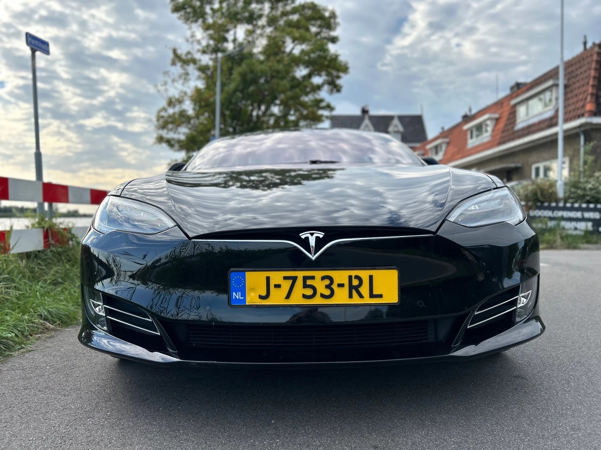 Hoofdafbeelding Tesla Model S