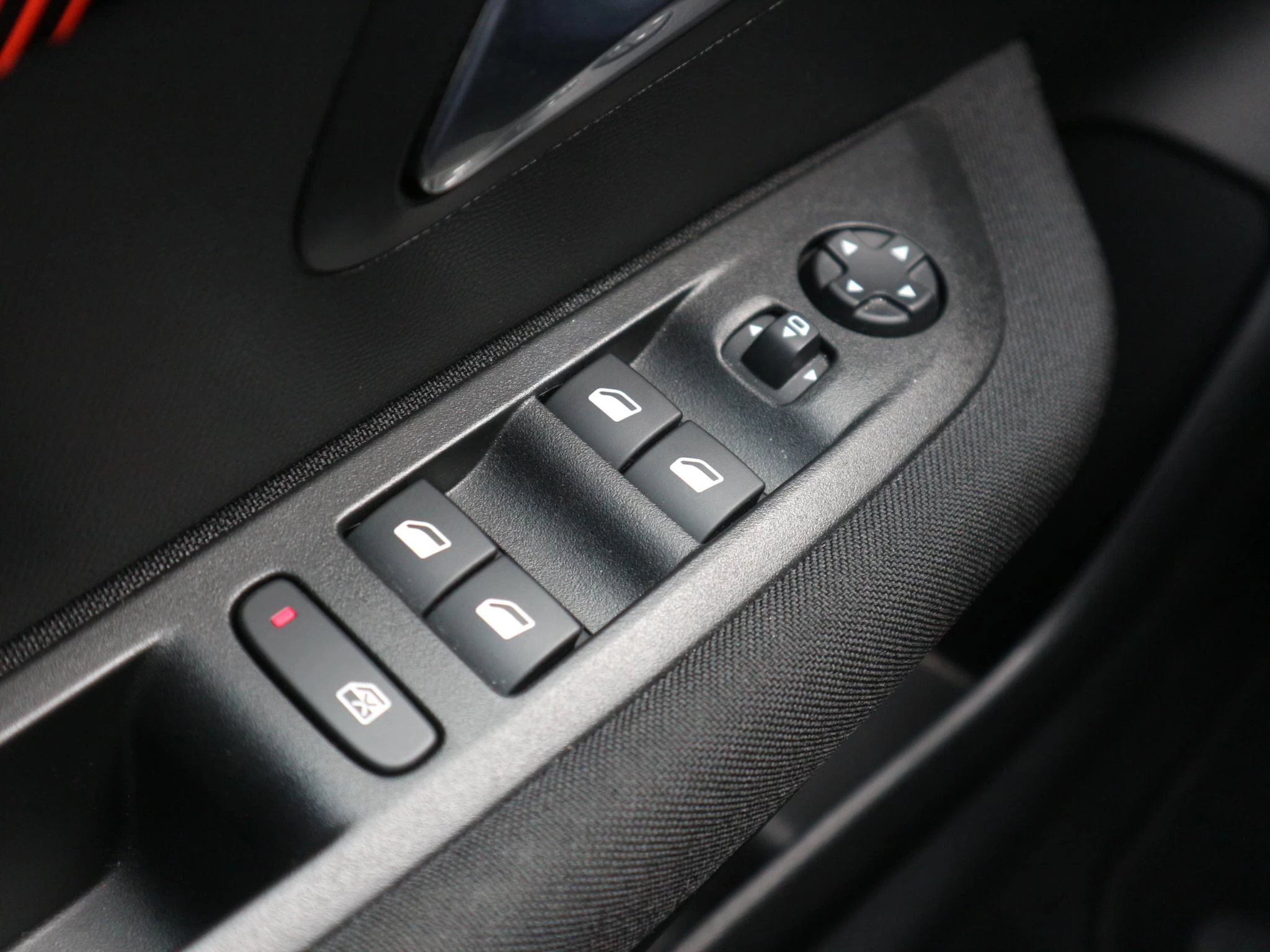 Hoofdafbeelding Peugeot e-208