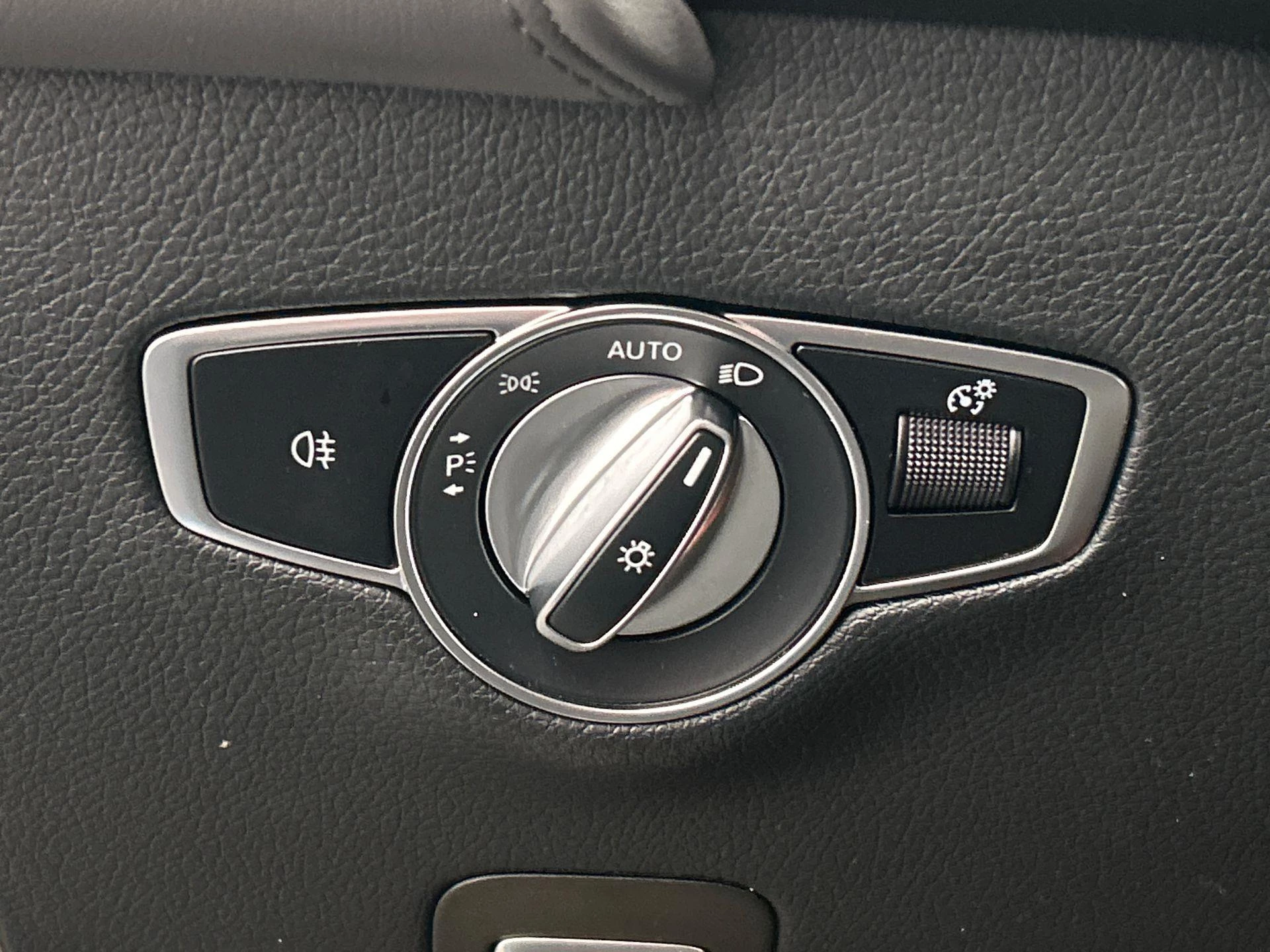 Hoofdafbeelding Mercedes-Benz EQC