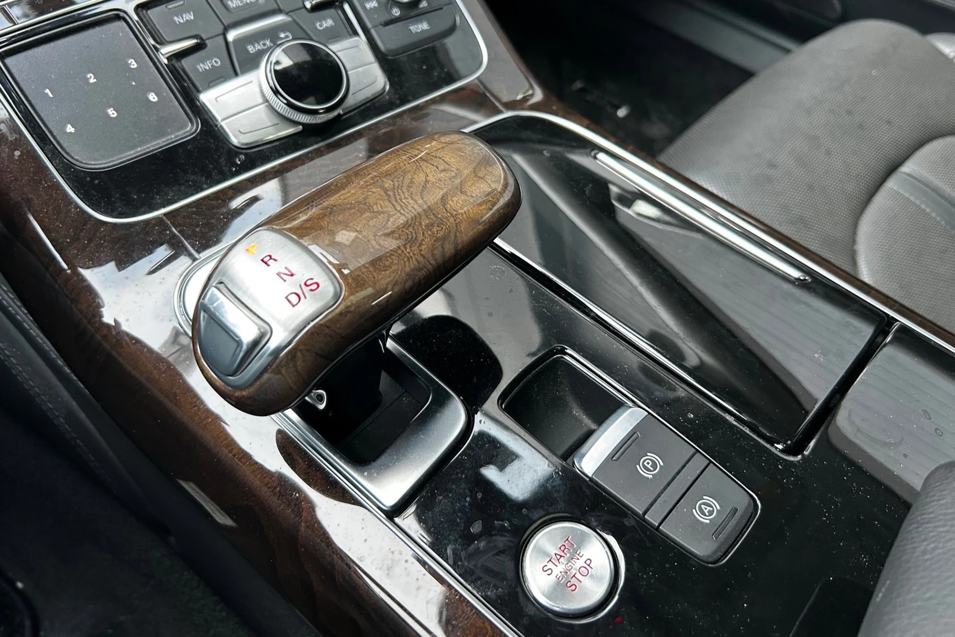 Hoofdafbeelding Audi A8