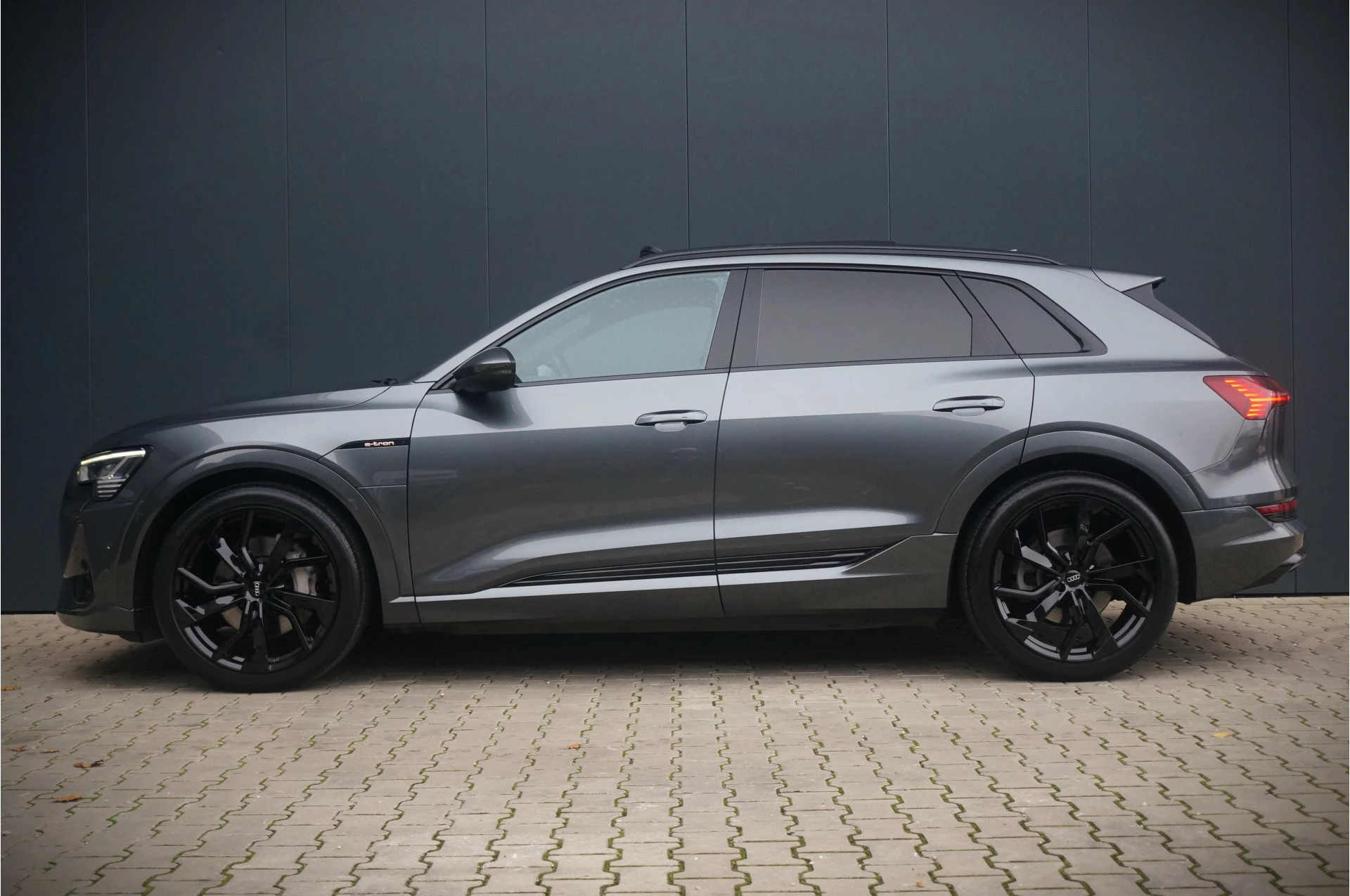 Hoofdafbeelding Audi e-tron