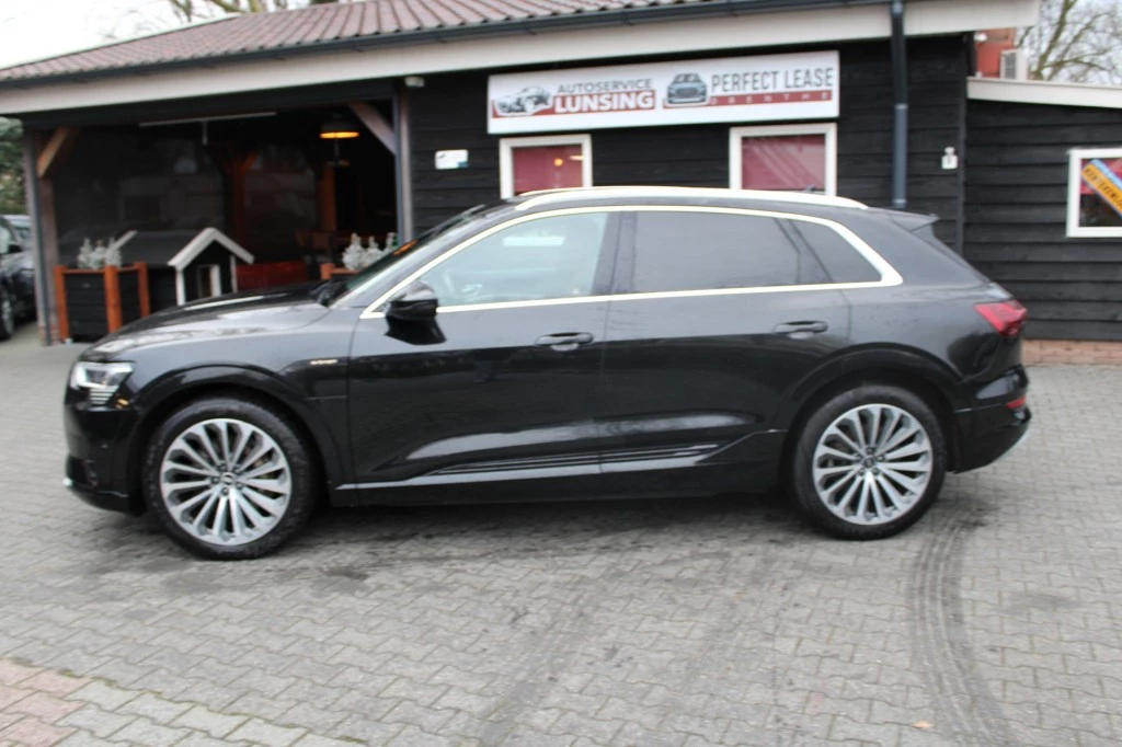 Hoofdafbeelding Audi e-tron