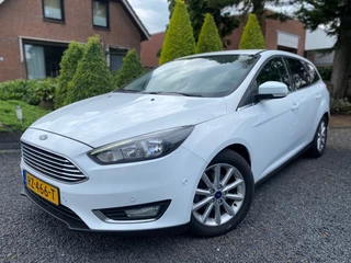 Hoofdafbeelding Ford Focus Ford Focus 1.5 TDCI TITANIUM Automaat Apple carplay ECC Keyless Parking assistant