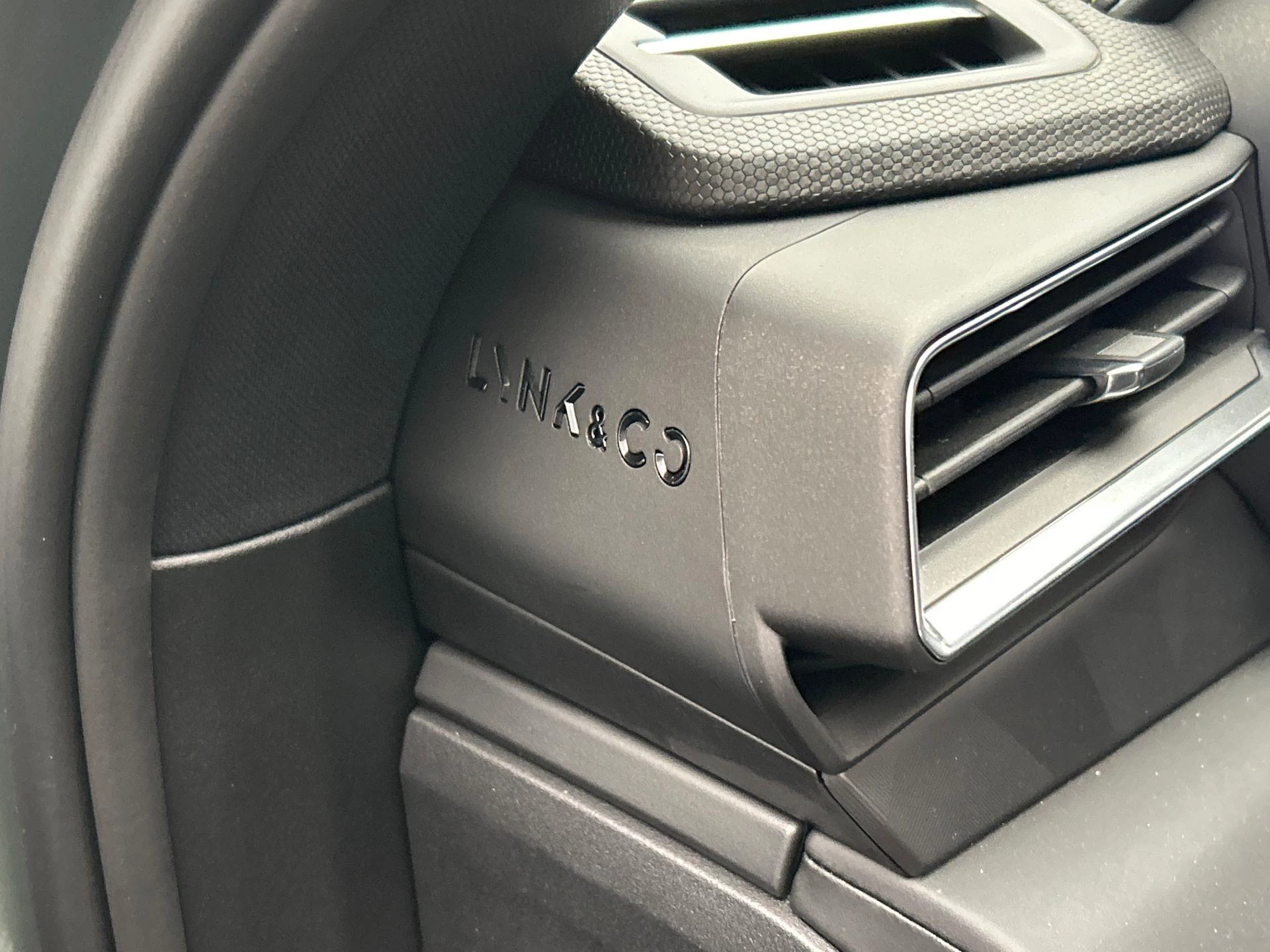 Hoofdafbeelding Lynk & Co 01