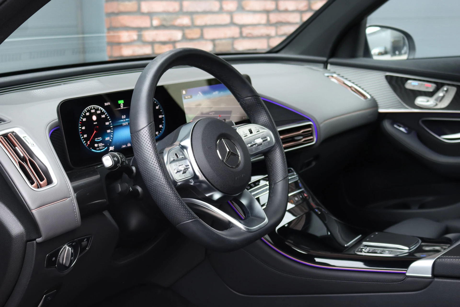 Hoofdafbeelding Mercedes-Benz EQC