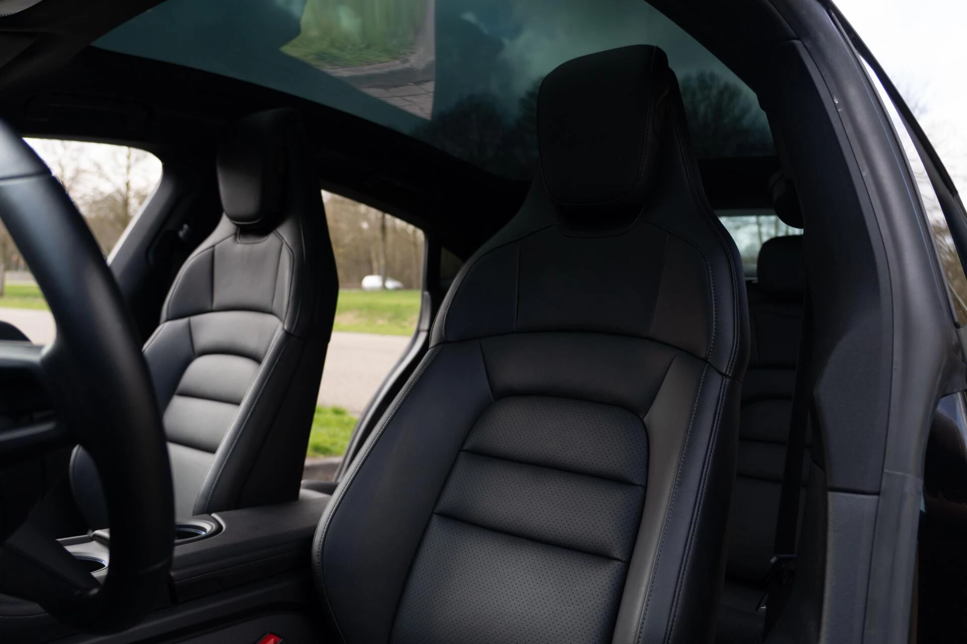 Hoofdafbeelding Porsche Taycan