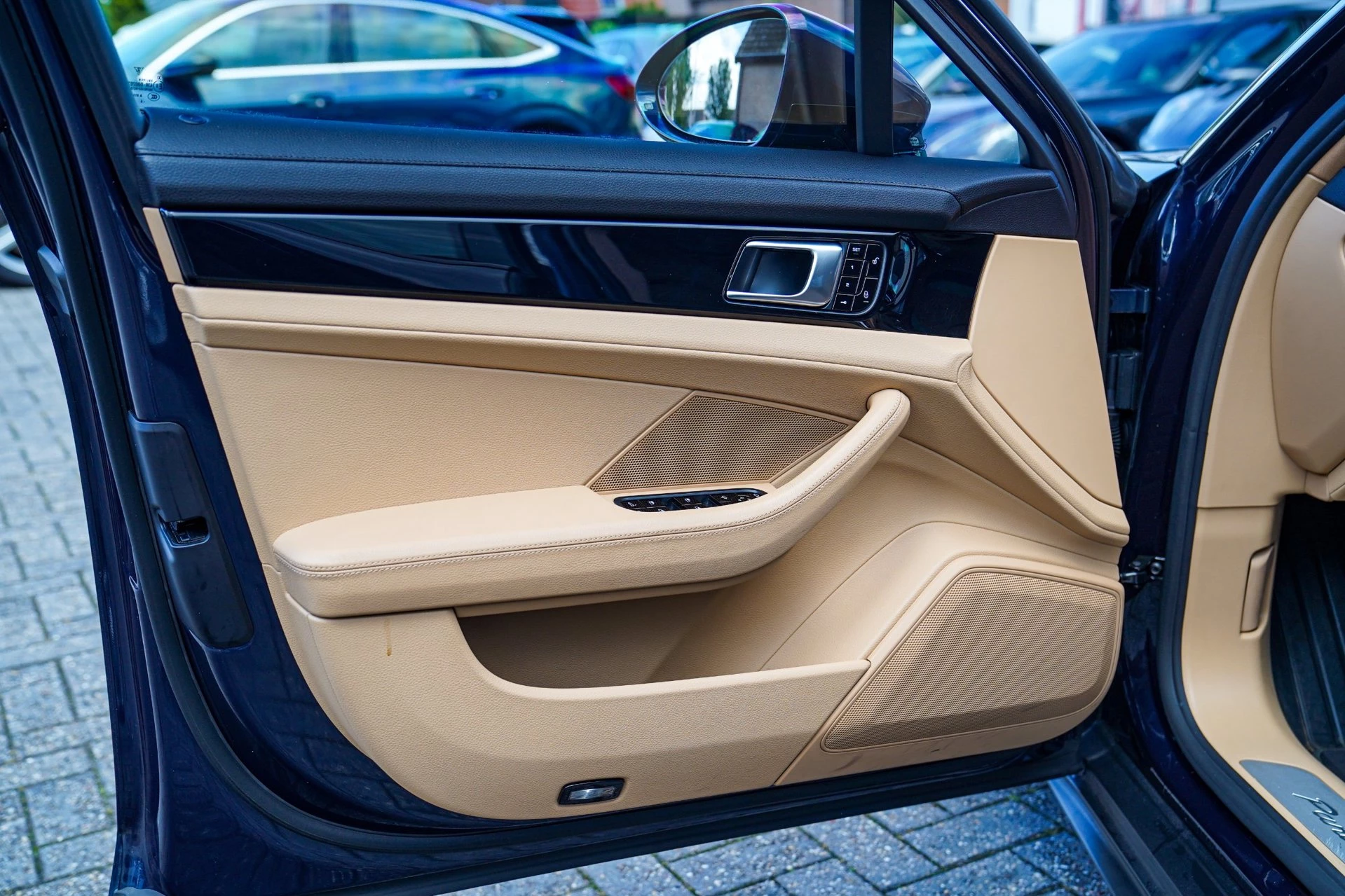 Hoofdafbeelding Porsche Panamera