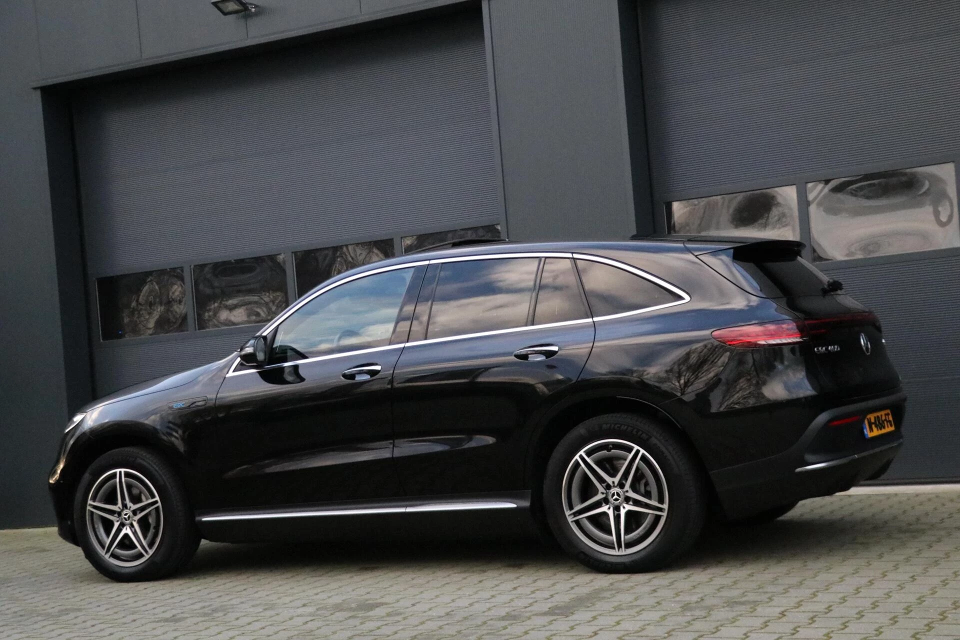 Hoofdafbeelding Mercedes-Benz EQC