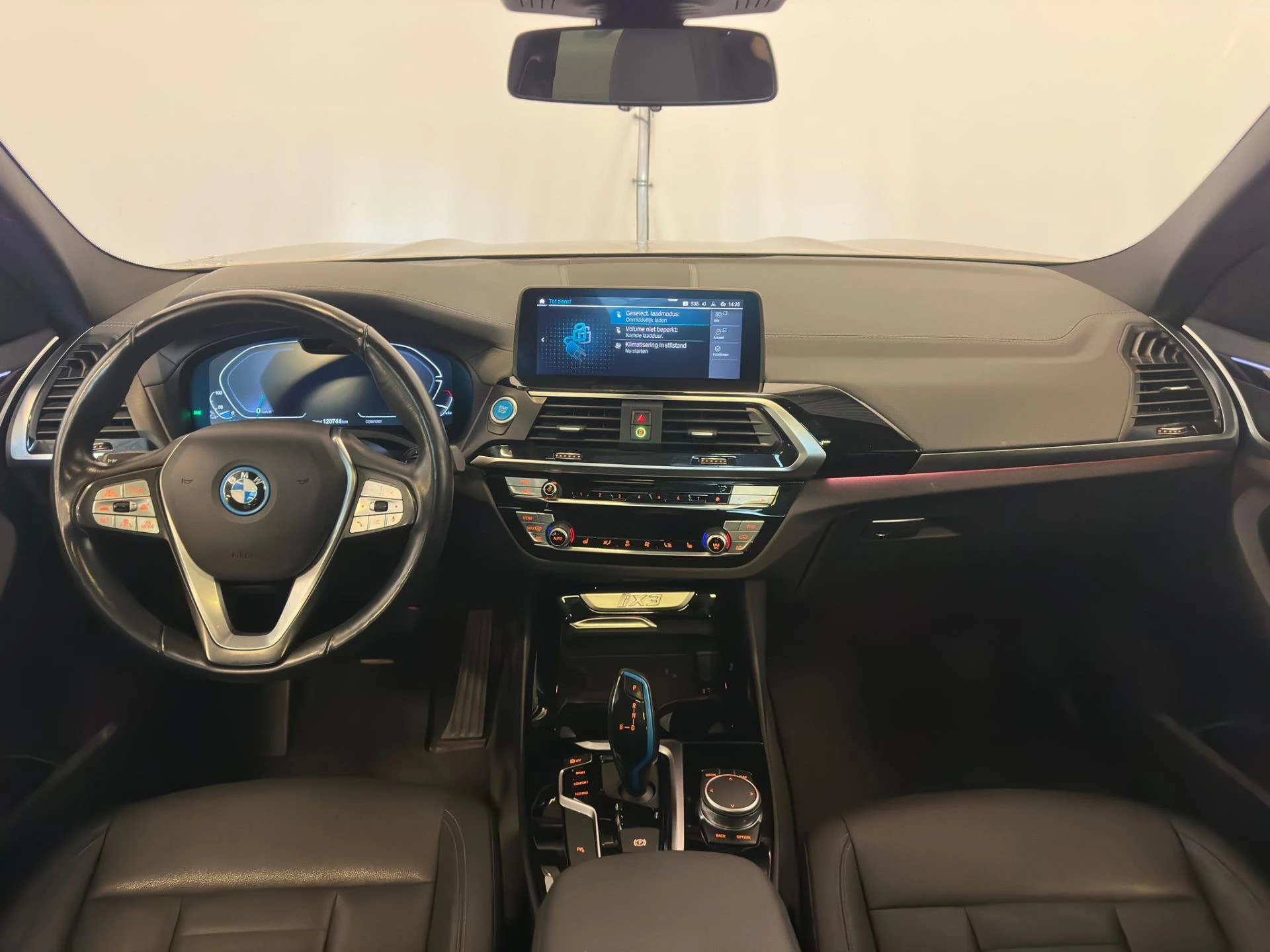 Hoofdafbeelding BMW iX3