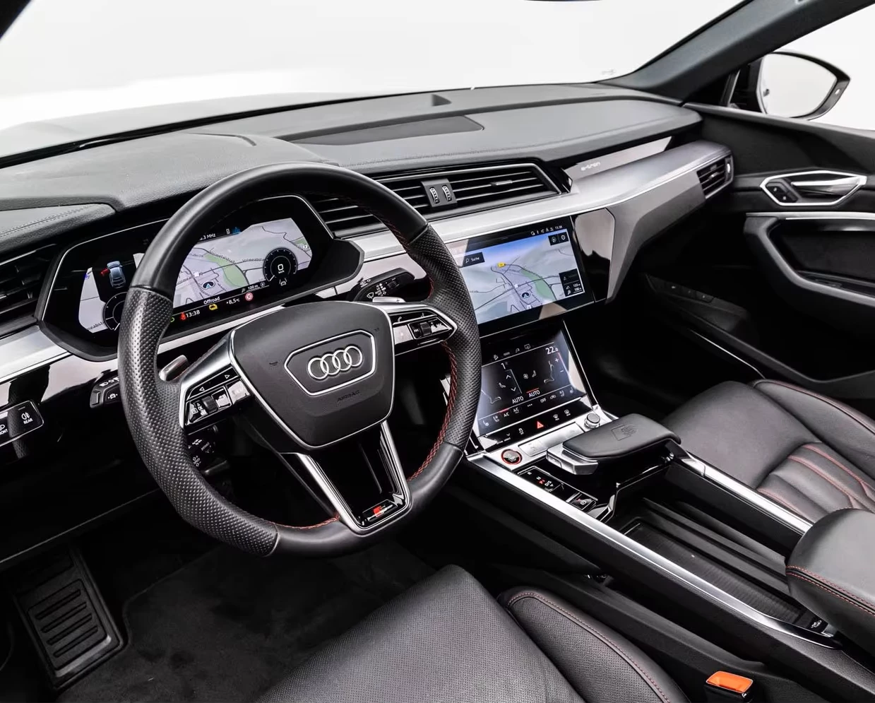 Hoofdafbeelding Audi e-tron