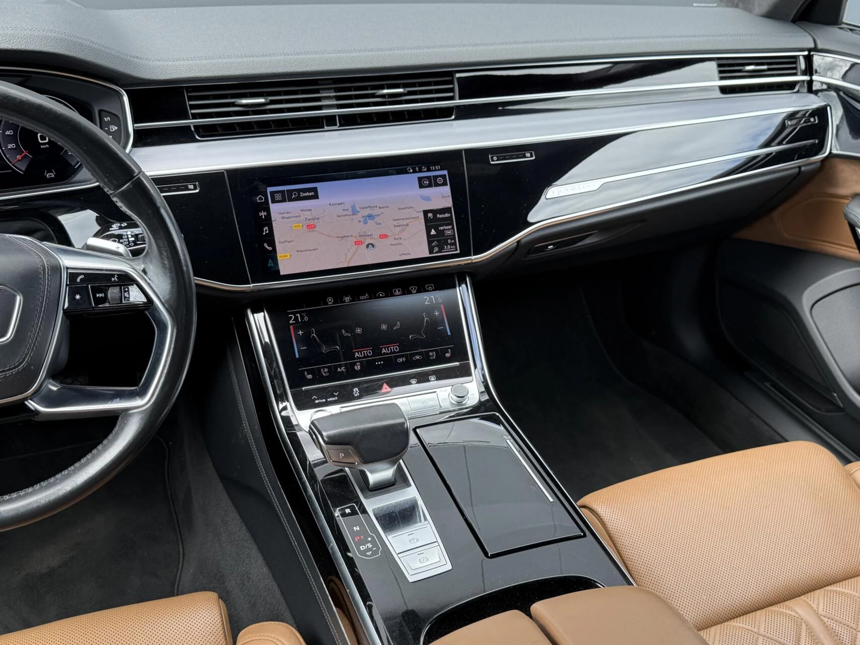 Hoofdafbeelding Audi A8