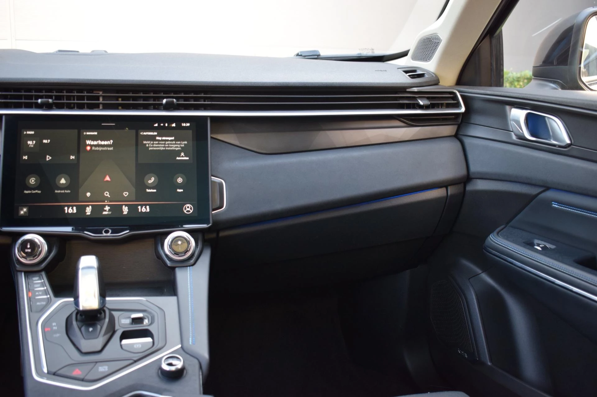 Hoofdafbeelding Lynk & Co 01