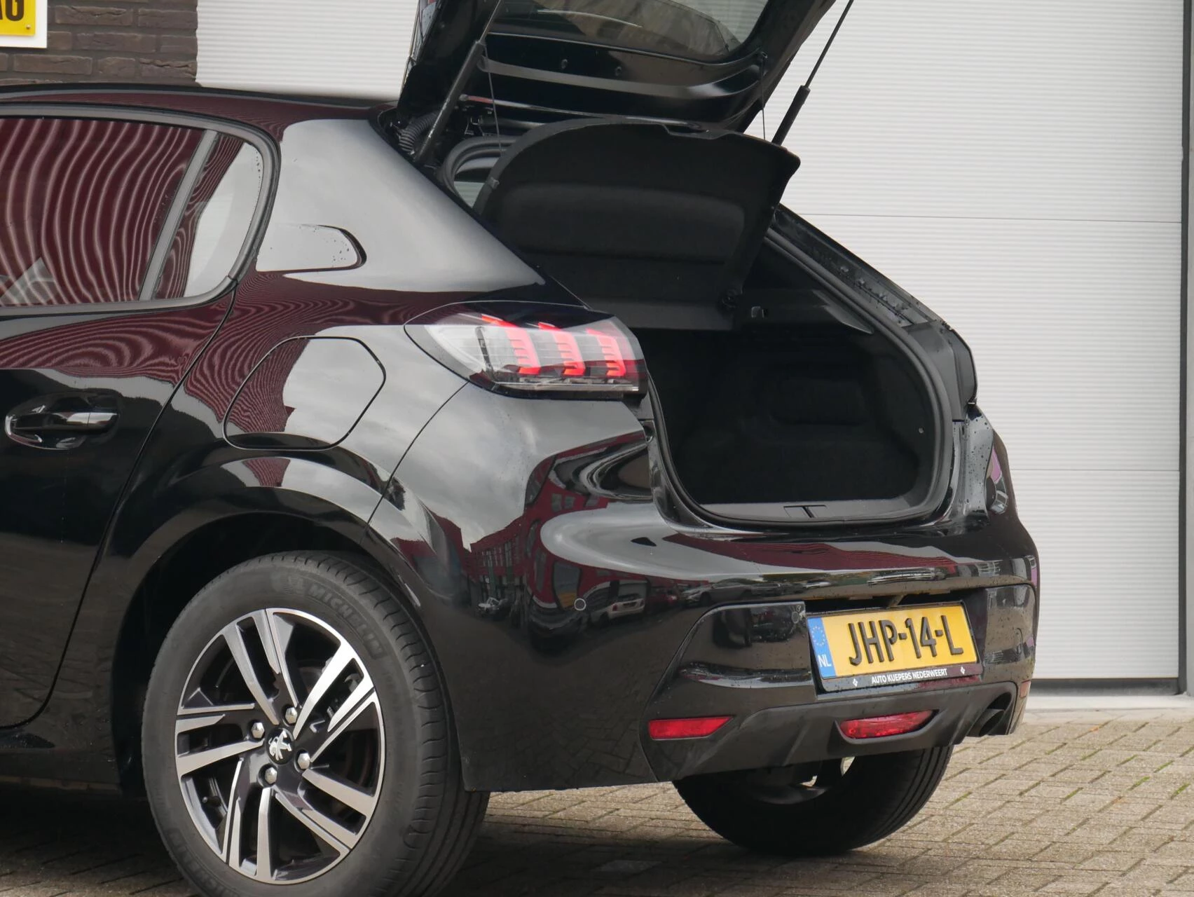 Hoofdafbeelding Peugeot 208