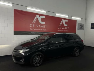 Hoofdafbeelding Toyota Auris Toyota Auris 1.8 Hybrid Lease - NAVI/XENON/PANO/CAMERA/NAP