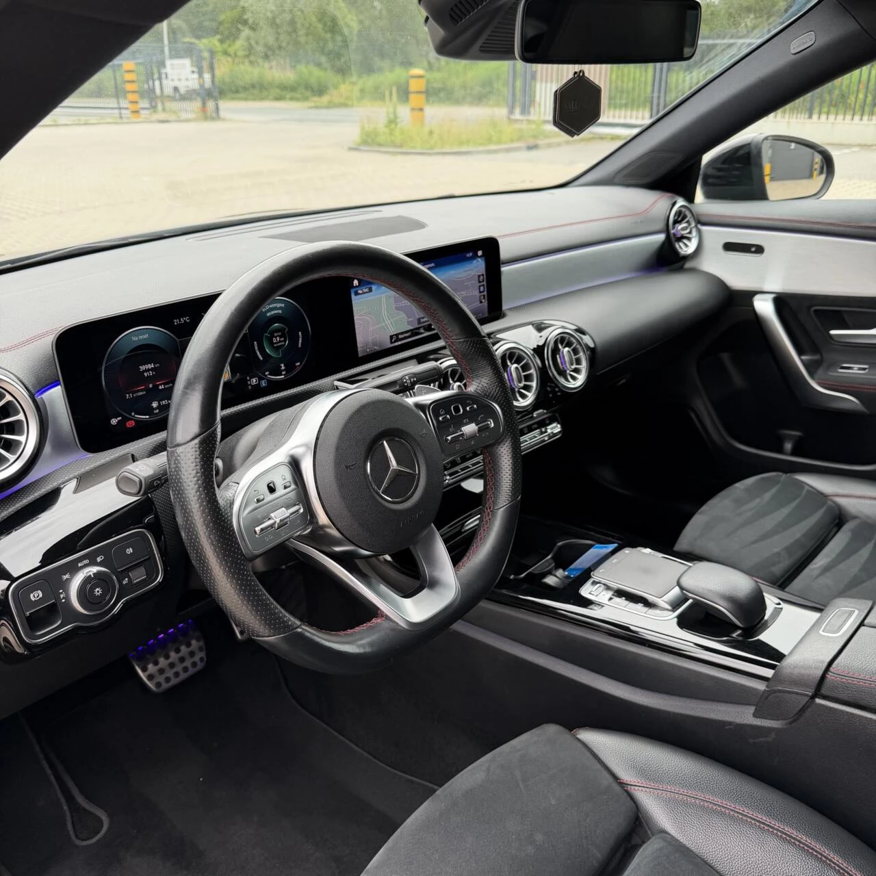 Hoofdafbeelding Mercedes-Benz CLA