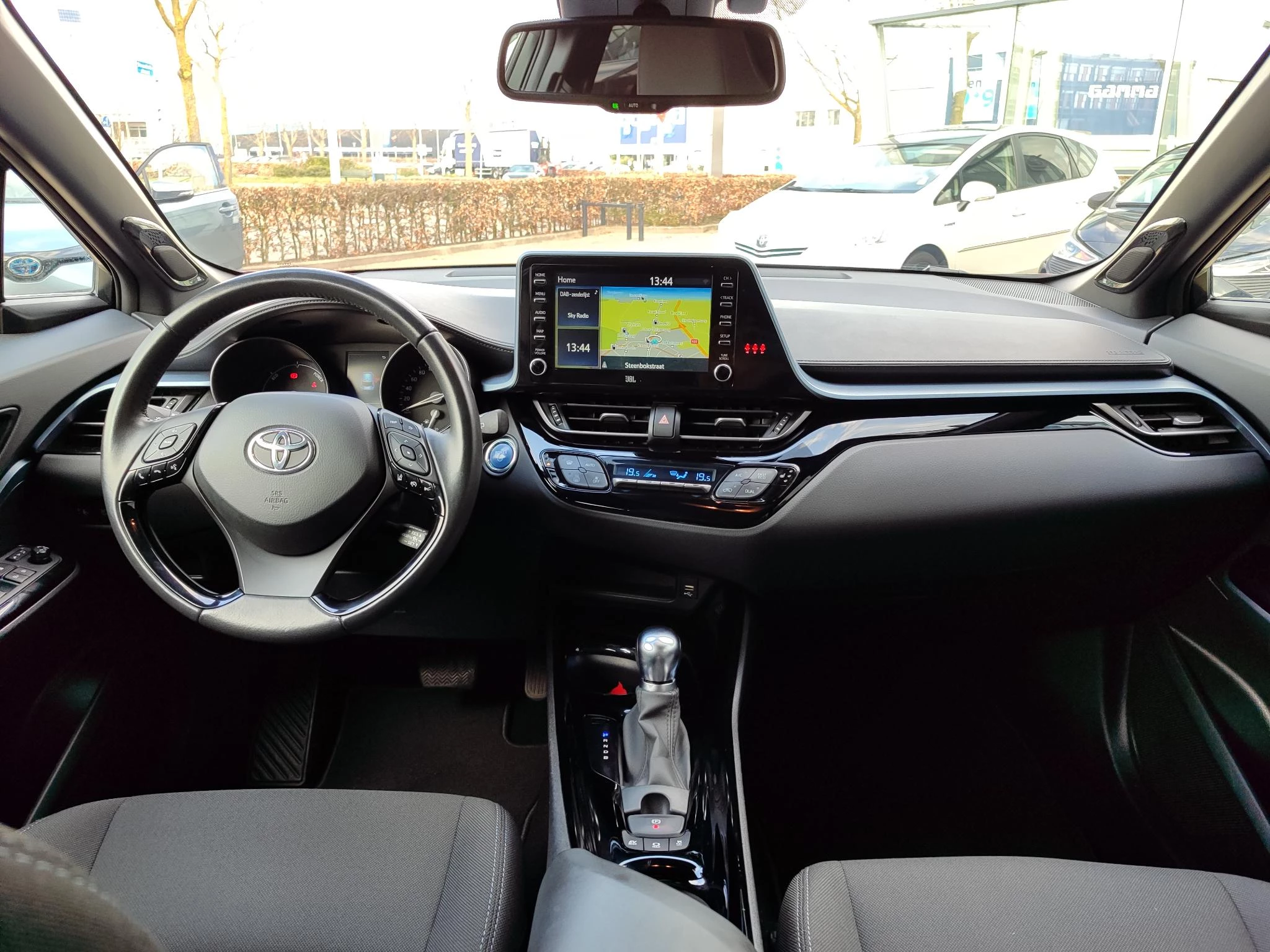 Hoofdafbeelding Toyota C-HR