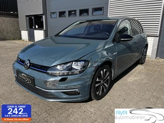 Hoofdafbeelding Volkswagen Golf Volkswagen Golf 1.5 TSI AUTOMAAT / CLIMA / STOELVERW