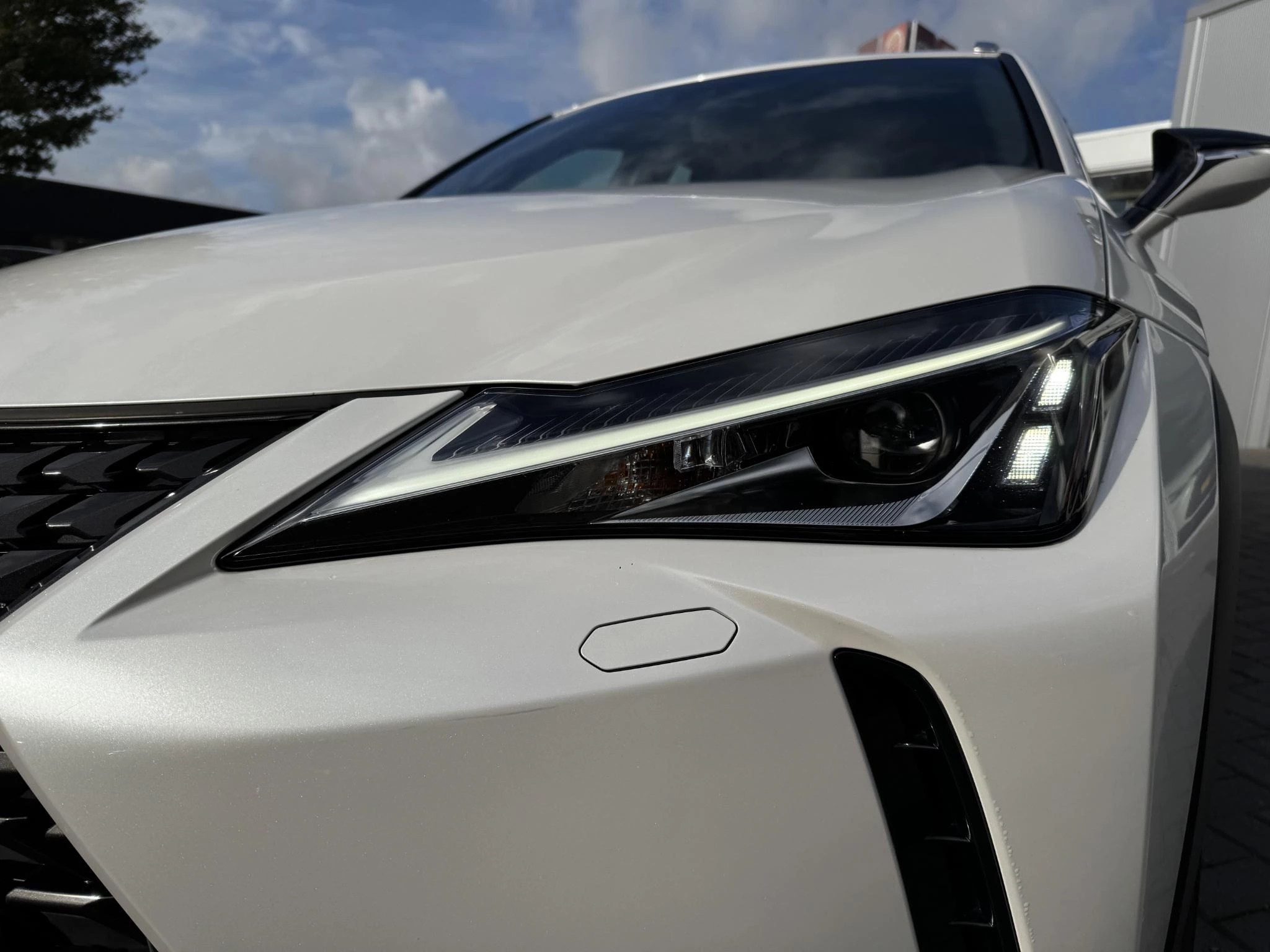 Hoofdafbeelding Lexus UX