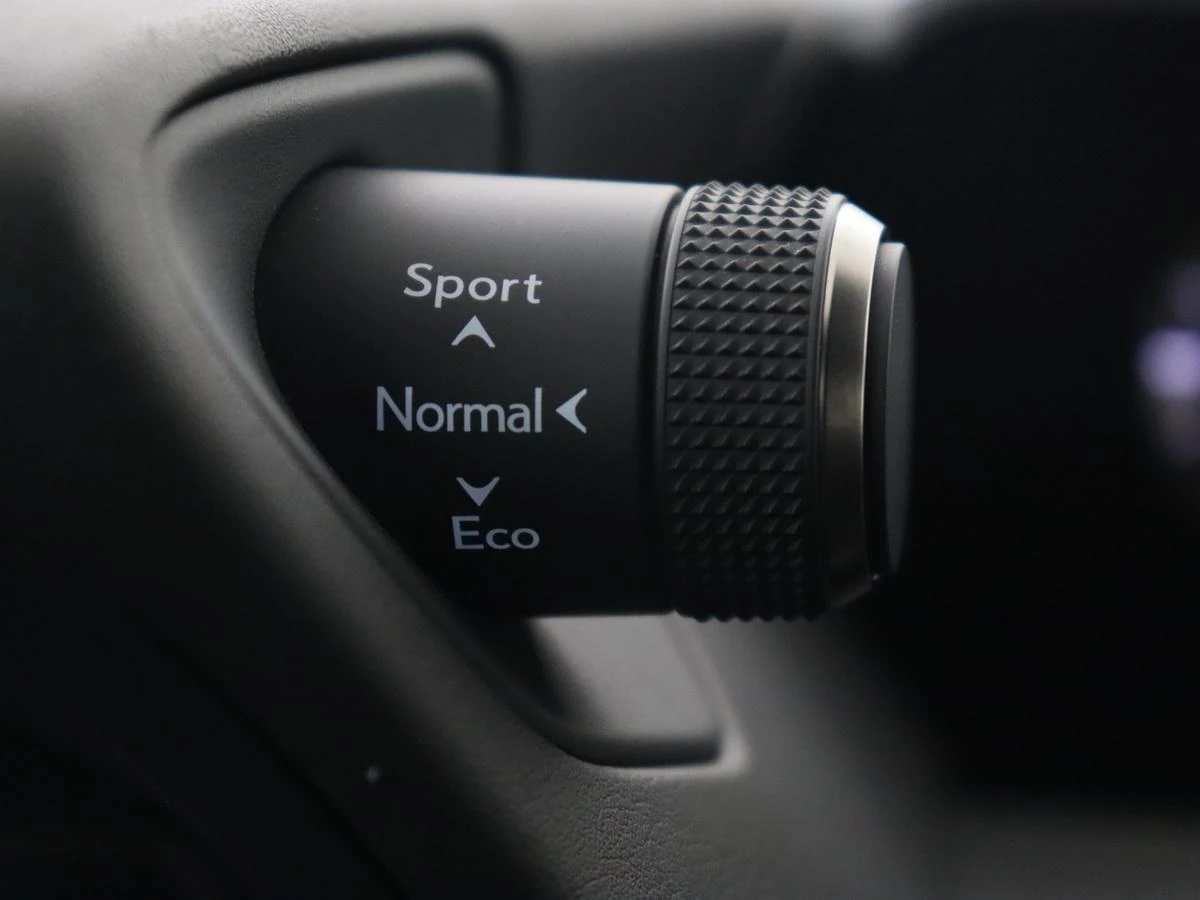 Hoofdafbeelding Lexus UX