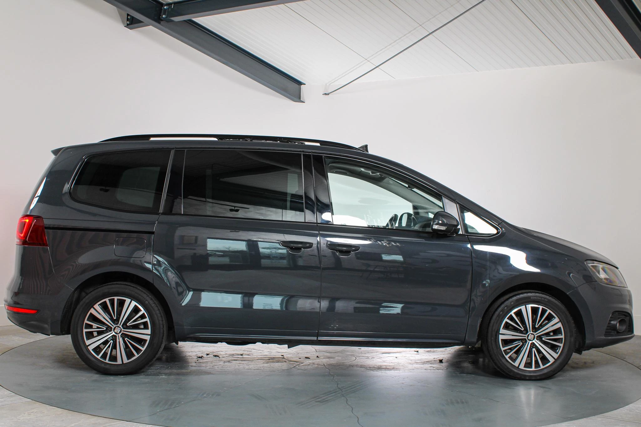 Hoofdafbeelding SEAT Alhambra