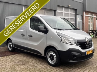 Renault Trafic 1.6 dCi T27 L1H1 BTW en BPM vrij Airco Cruise control Bleutooth telefoon voorbereiding Parkeersensoren achter Schuifdeur rechts Betimmering in laadruimte ex overheid Euro 6