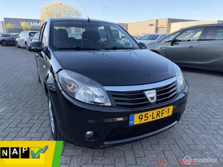 Hoofdafbeelding Dacia Sandero Dacia Sandero 1.2 Blackline,Airco,2de eigenaar!