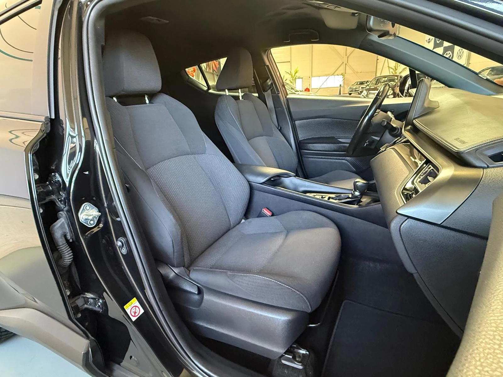 Hoofdafbeelding Toyota C-HR