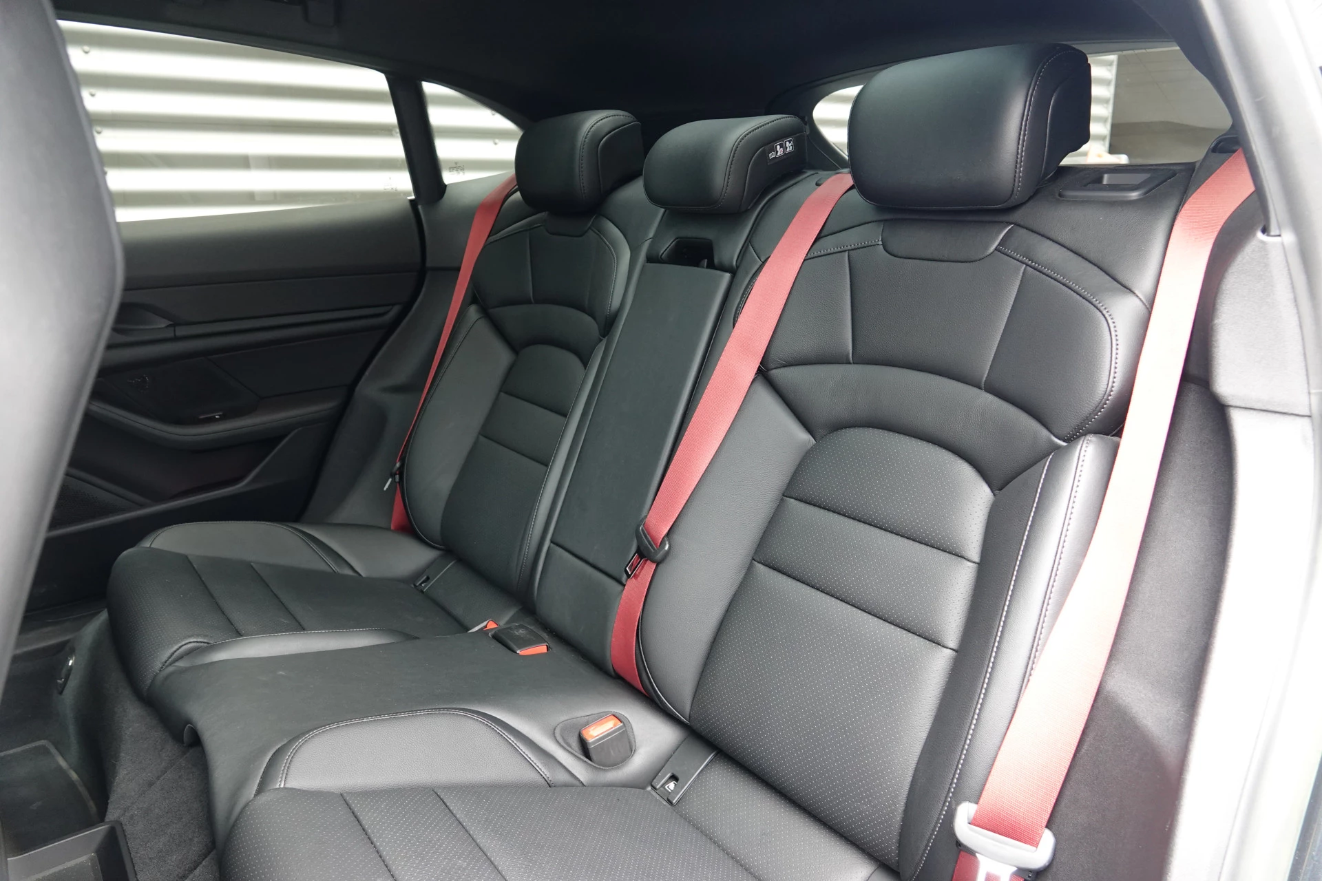Hoofdafbeelding Porsche Taycan