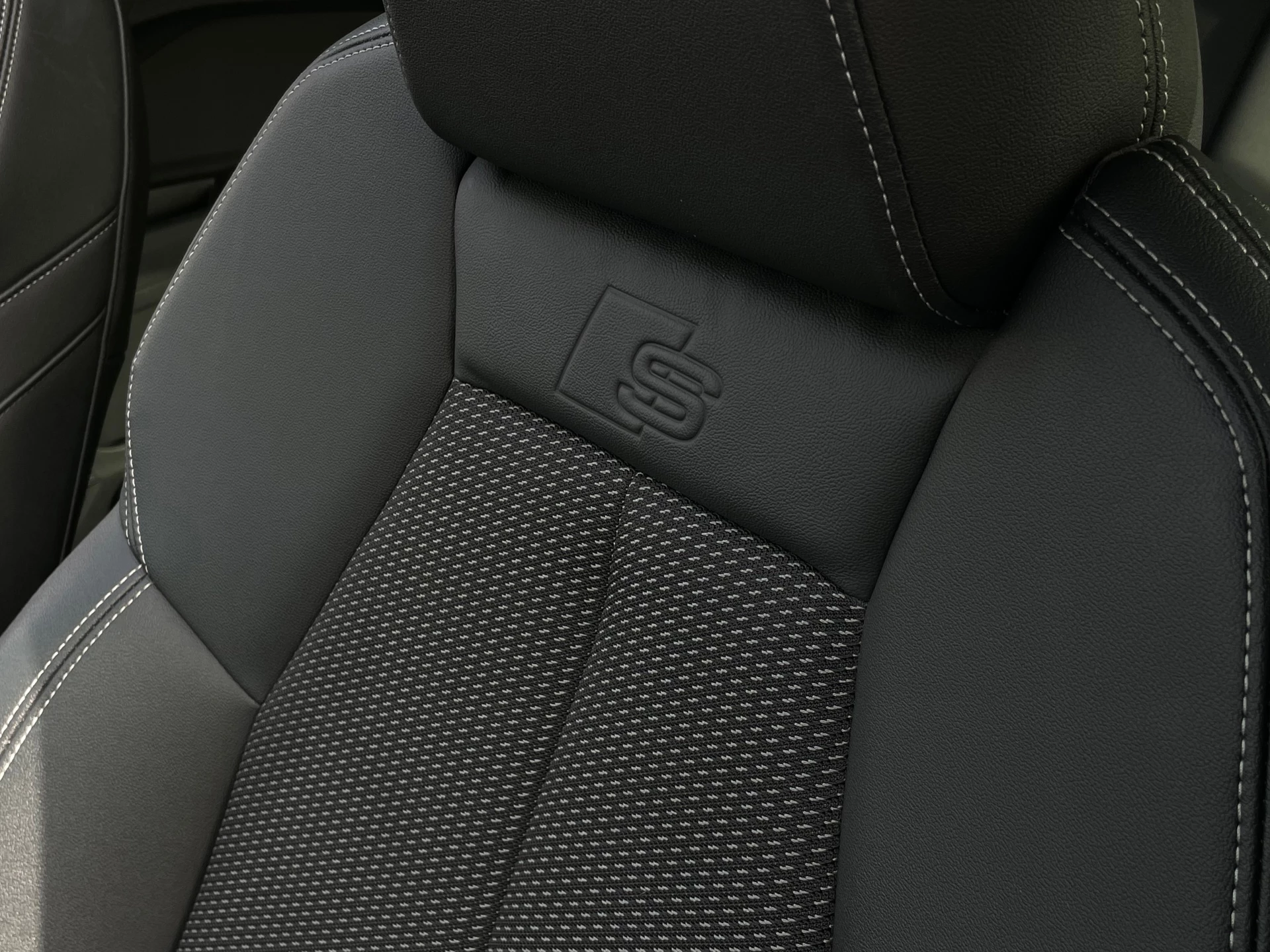 Hoofdafbeelding Audi Q4 e-tron