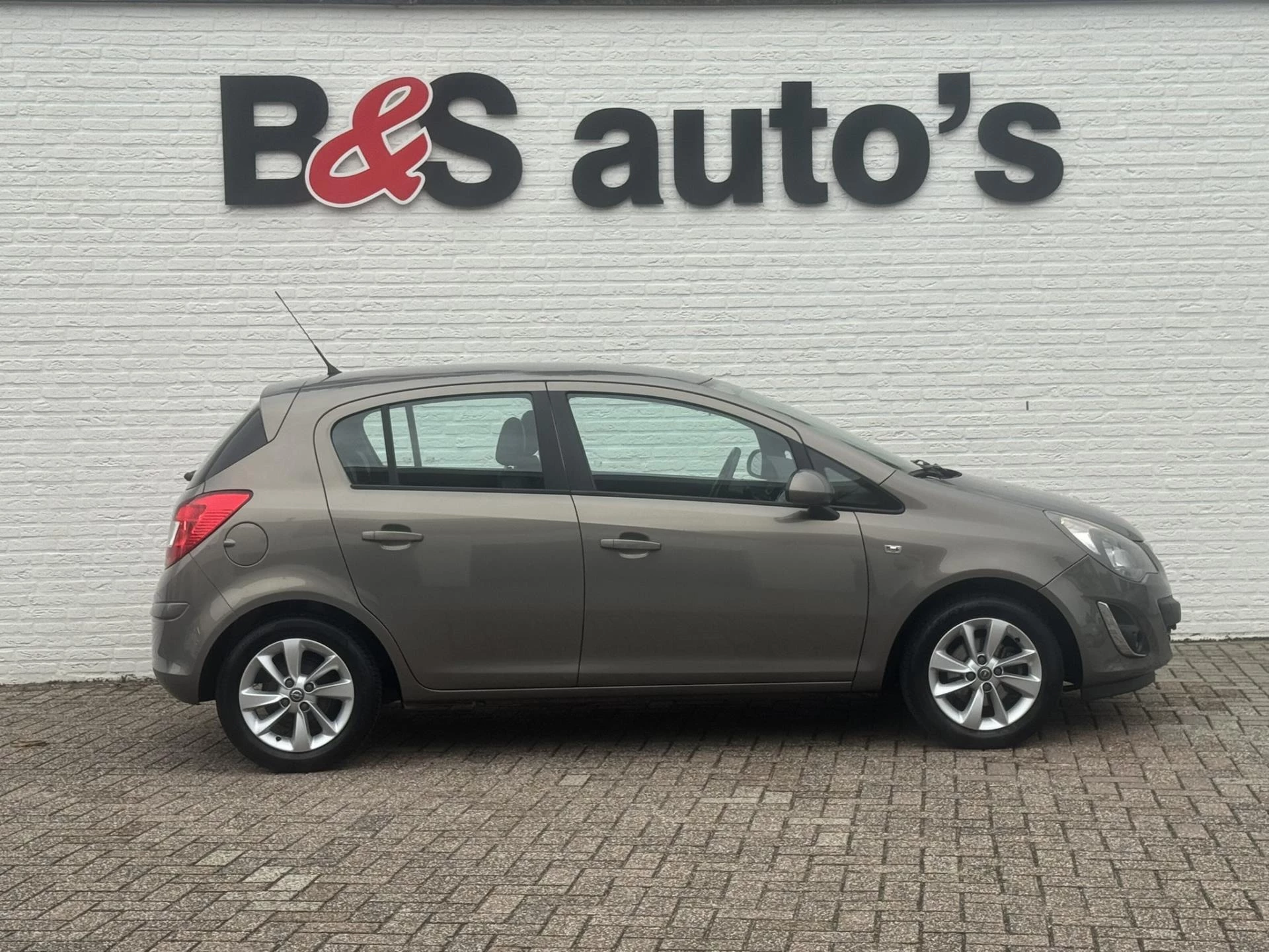 Hoofdafbeelding Opel Corsa