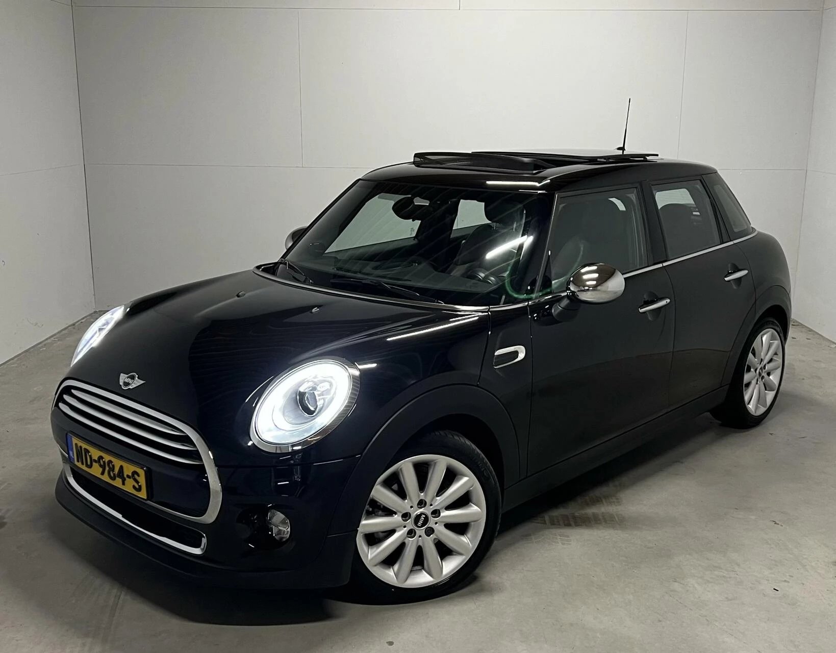 Hoofdafbeelding MINI Cooper