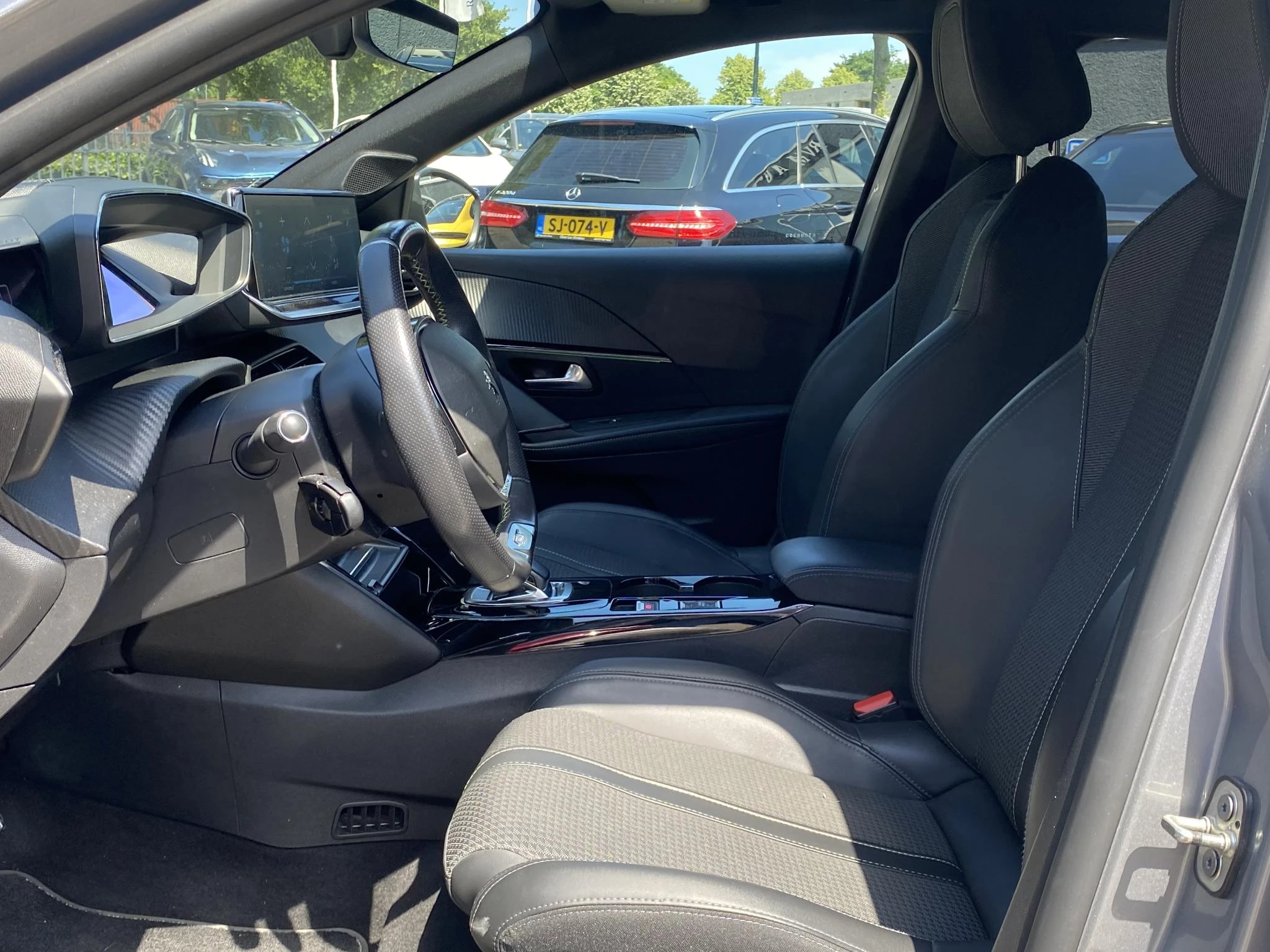 Hoofdafbeelding Peugeot e-208