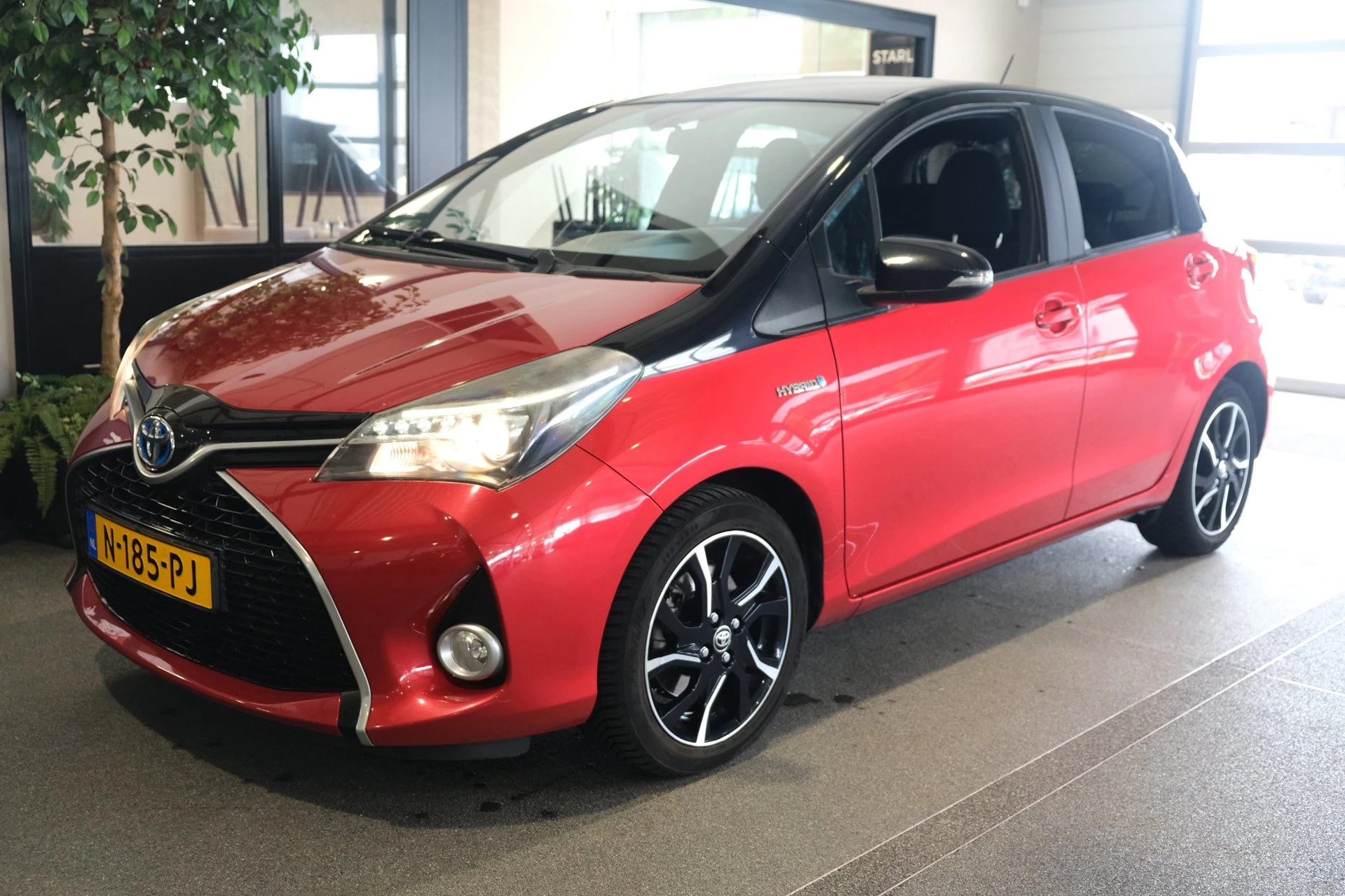 Hoofdafbeelding Toyota Yaris