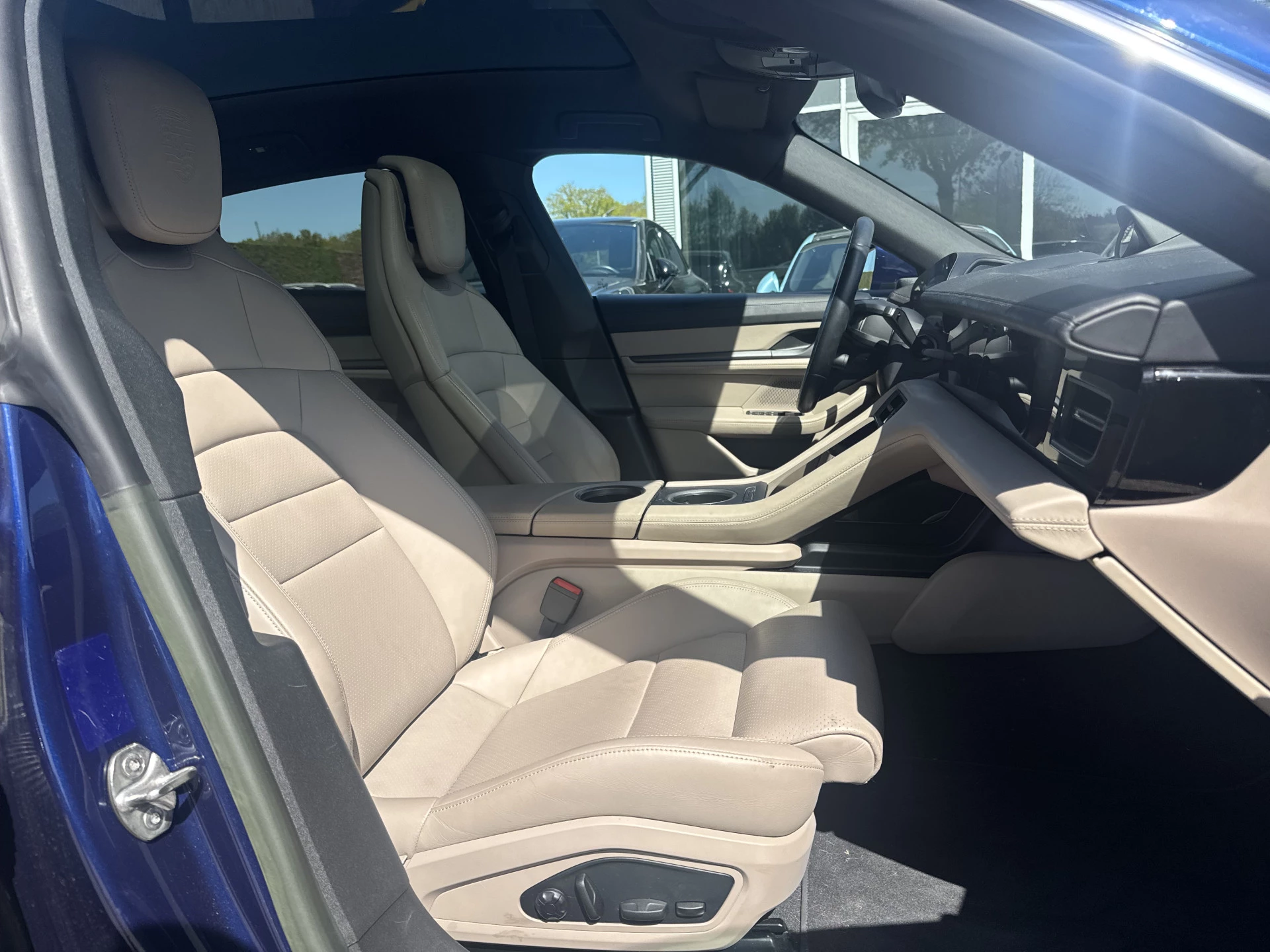 Hoofdafbeelding Porsche Taycan