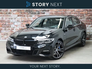 BMW 3 Serie Sedan 330e High Executive M Sport Pakket Automaat / Live Cockpit Professional / Trekhaak / 19 Inch / Achteruitrijcamera / M Sportremsysteem / Hifi / Leder / Neerklapbare Achterbank / LED / Stoelverwarming / Parkeersensoren voor+achter / DAB