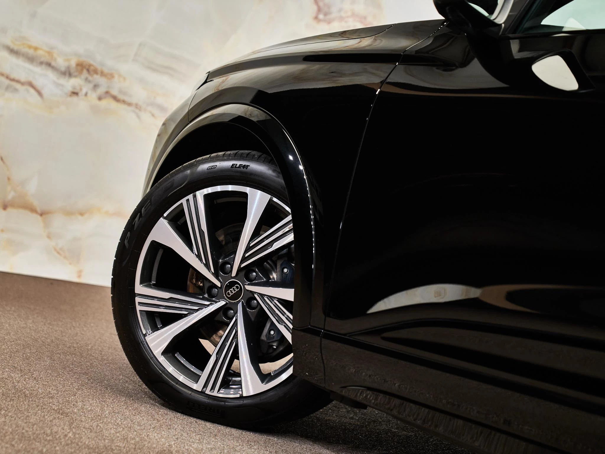 Hoofdafbeelding Audi SQ6 e-tron