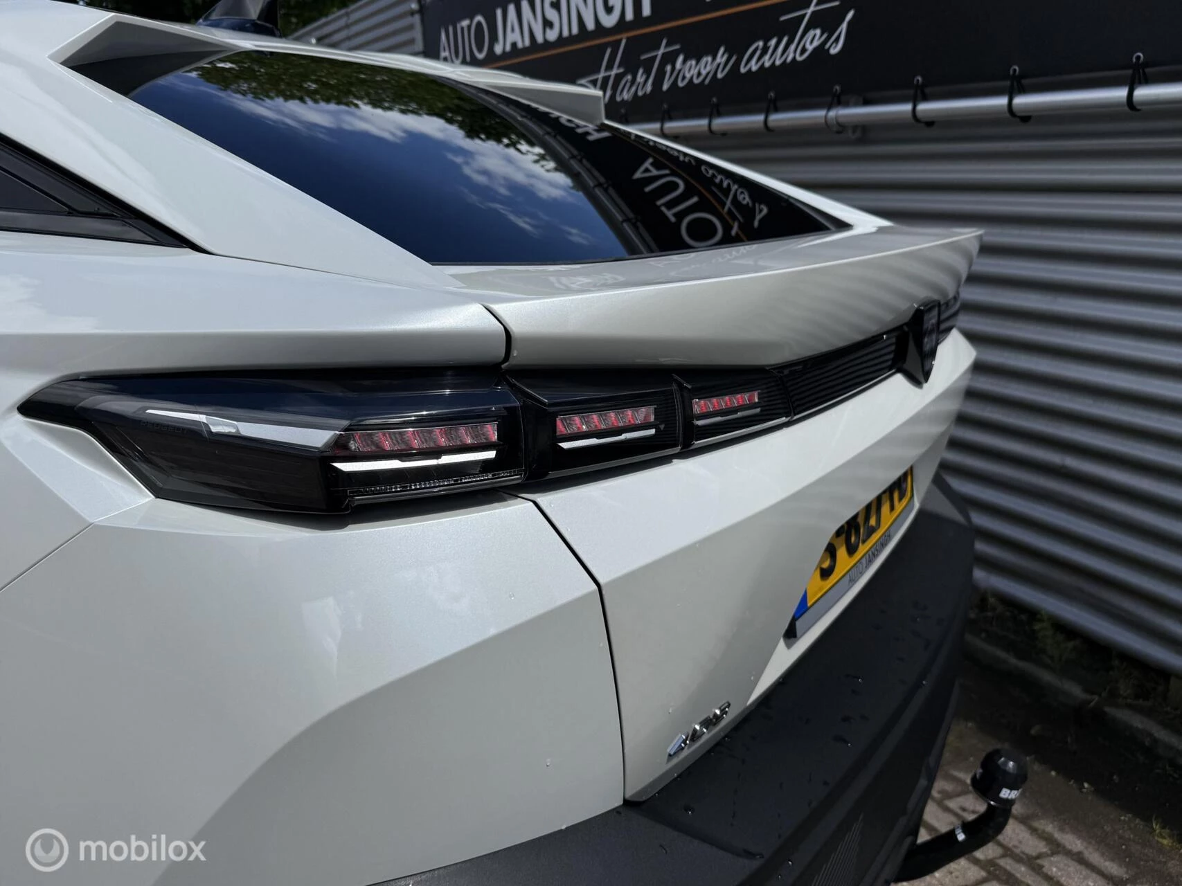 Hoofdafbeelding Peugeot 408
