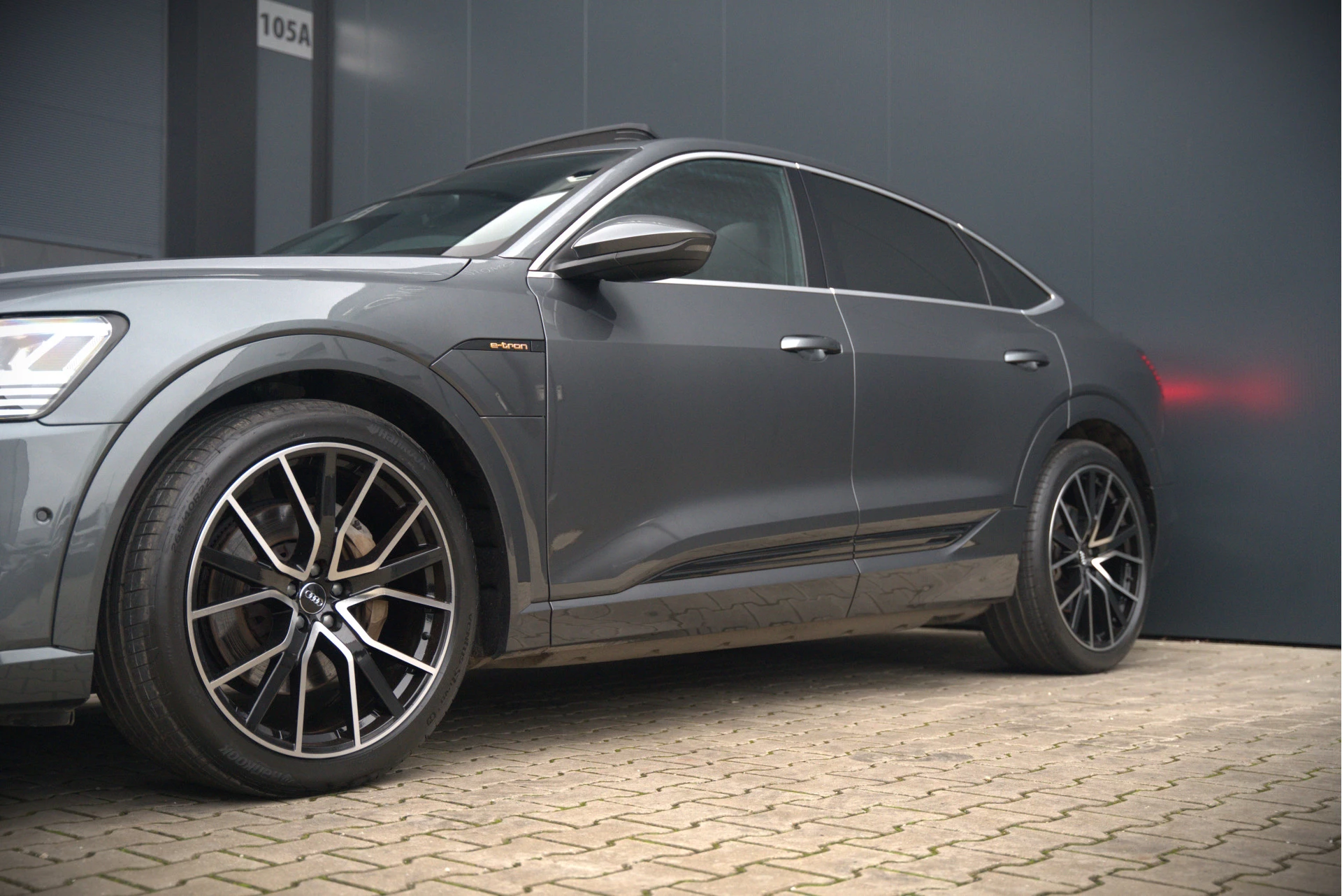 Hoofdafbeelding Audi e-tron