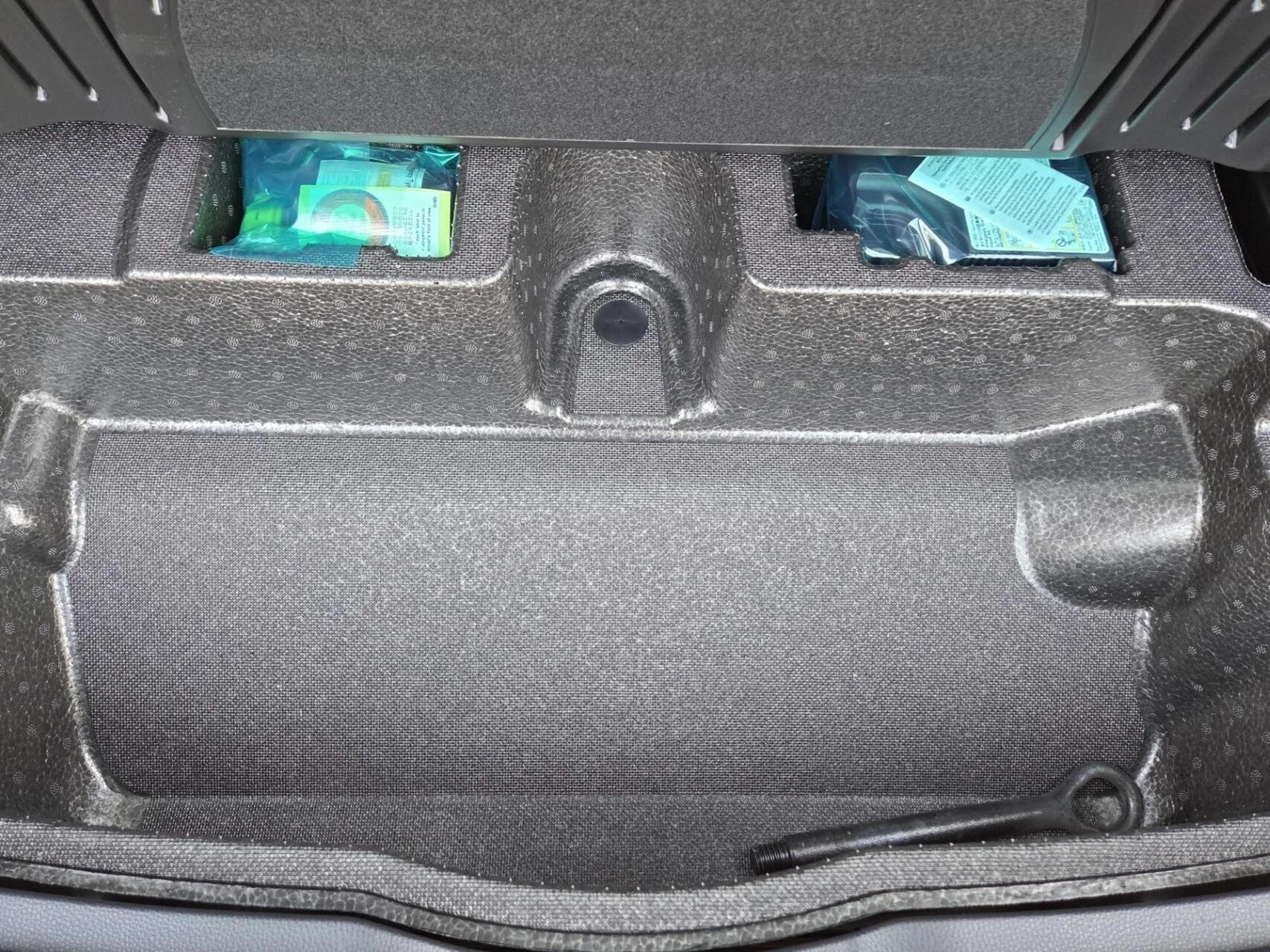 Hoofdafbeelding Suzuki Across